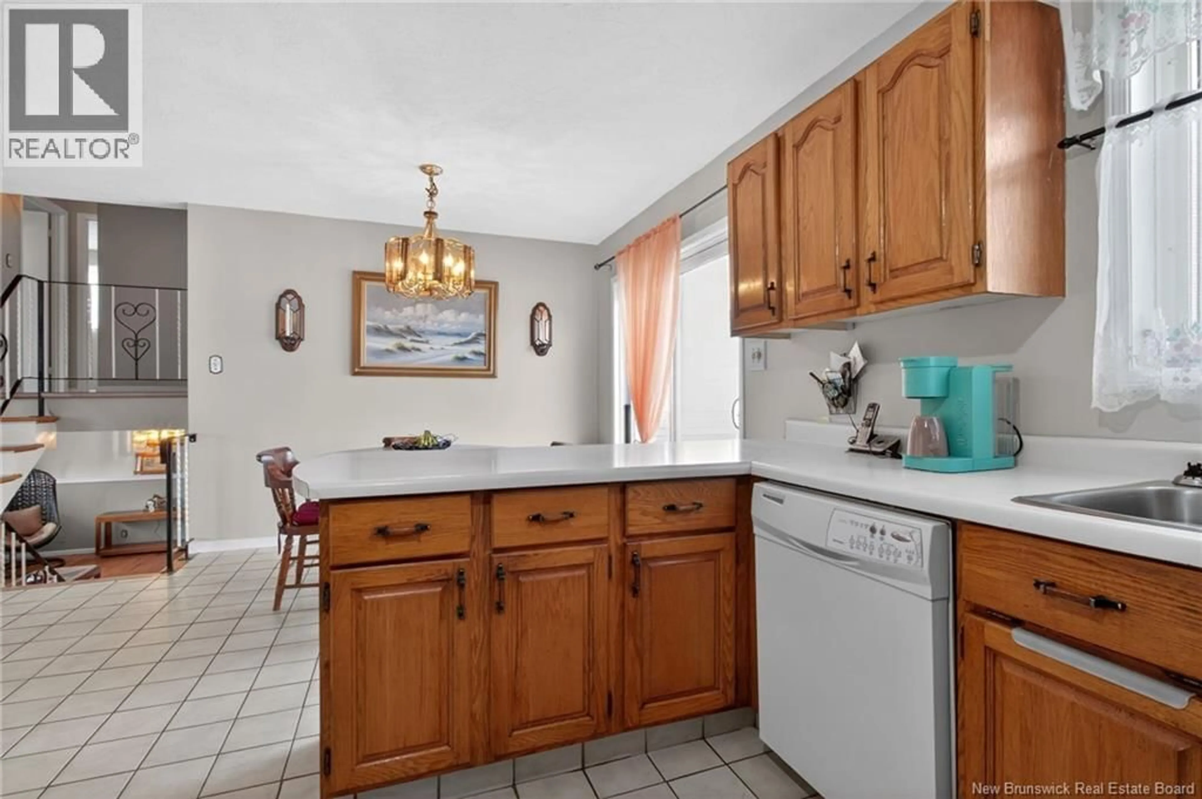 Standard kitchen, ceramic/tile floor for 265 IRVING BOULEVARD, Bouctouche New Brunswick E4S3K5