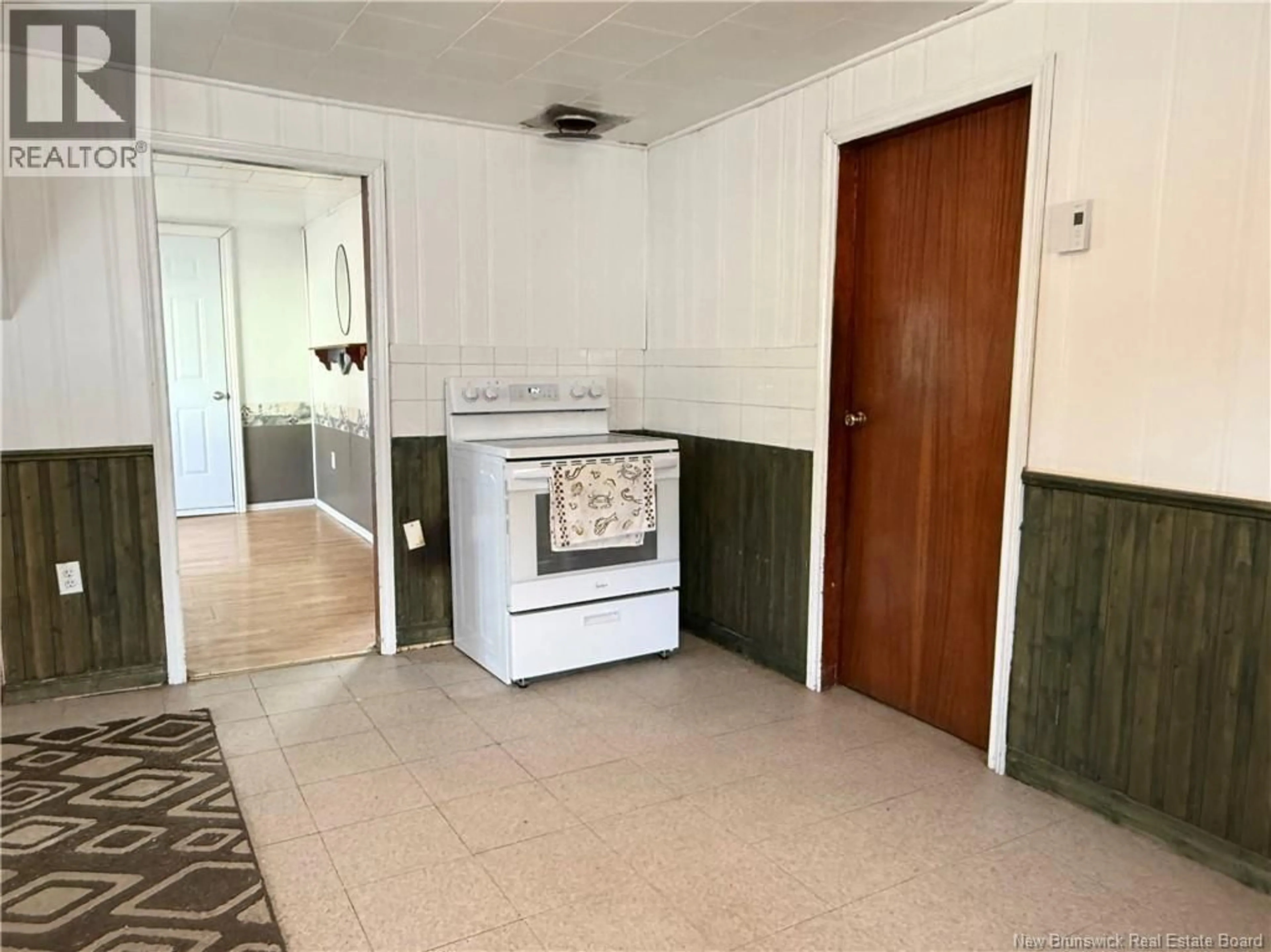 A pic of a room for 667 NEWCASTLE BLVD, Miramichi New Brunswick E1V2L1