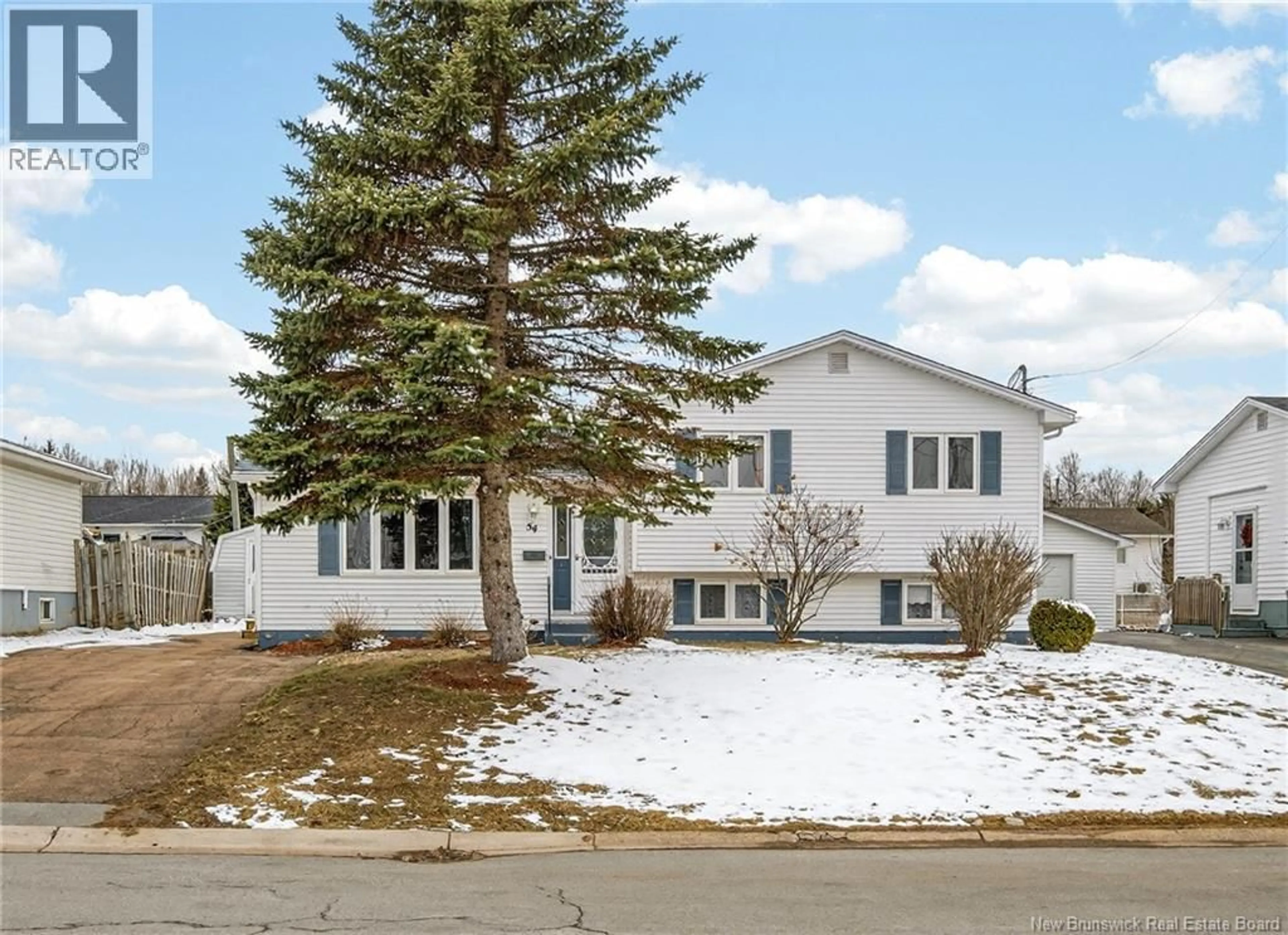 Home with vinyl exterior material, street for 54 SIMPSON COURT, Riverview New Brunswick E1B4P2