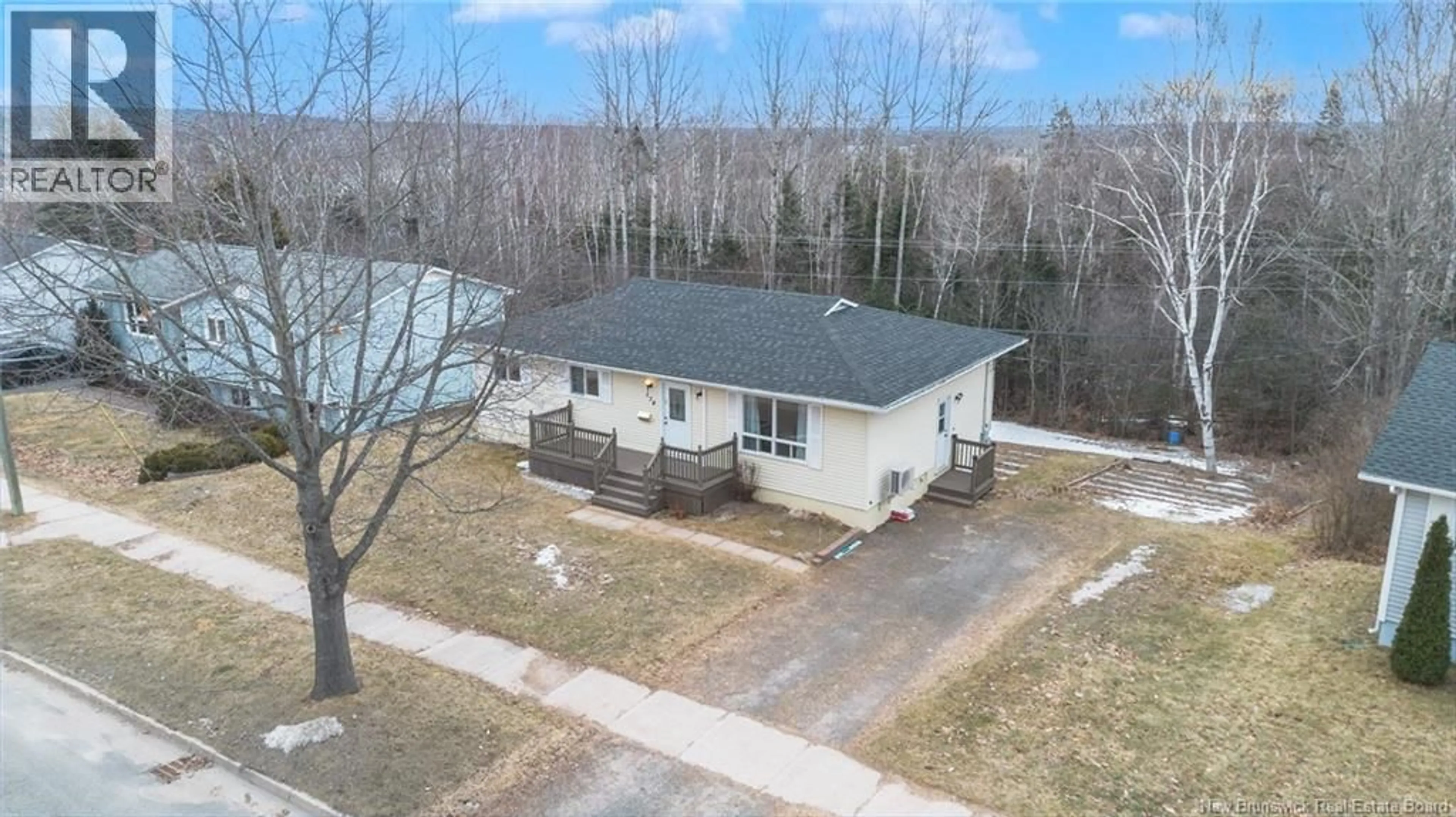 A pic from outside/outdoor area/front of a property/back of a property/a pic from drone, street for 178 WETMORE ROAD, Fredericton New Brunswick E3B6K3