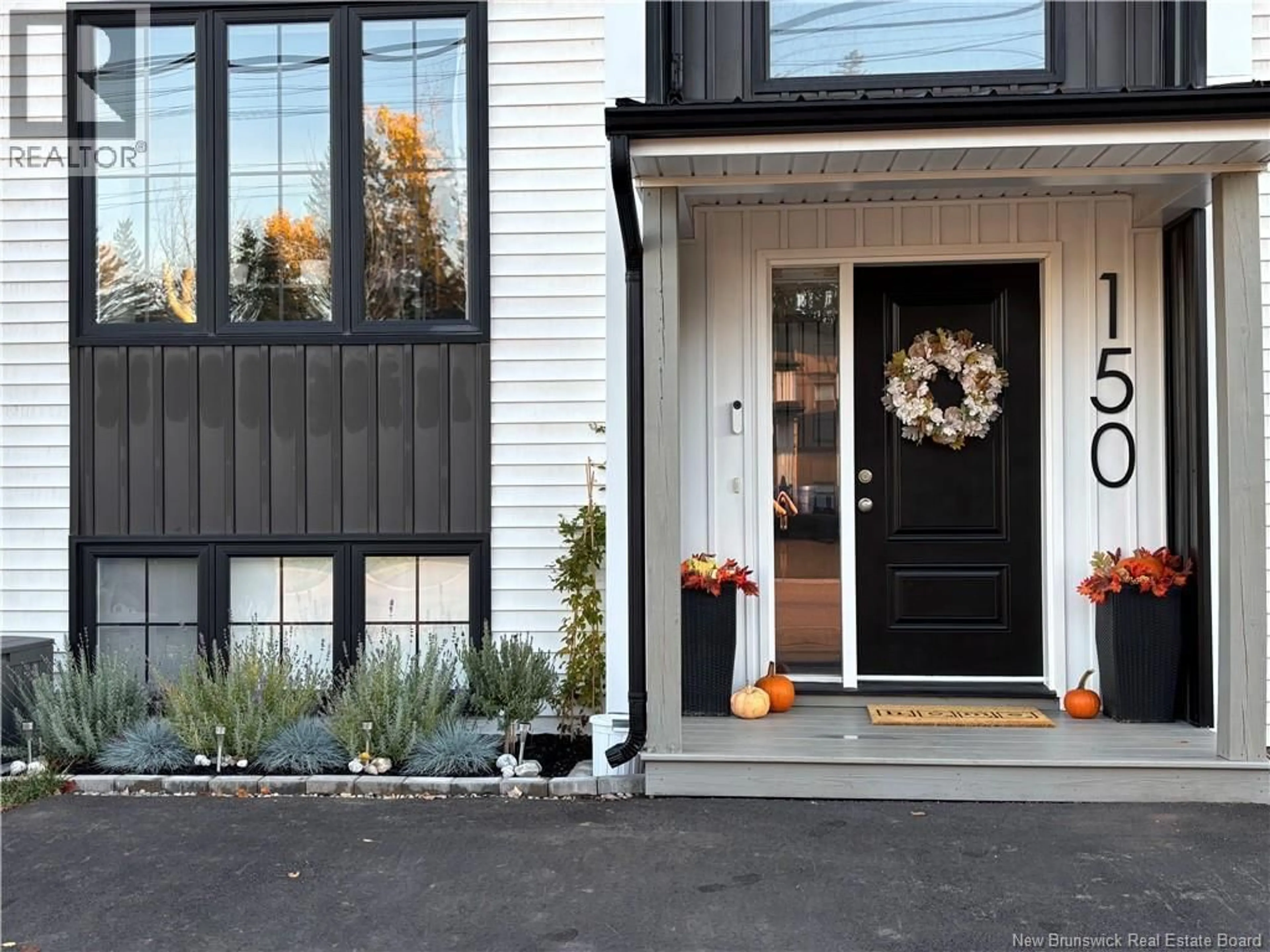 Indoor entryway for 150 ELSLIGER STREET, Dieppe New Brunswick E1K0A5