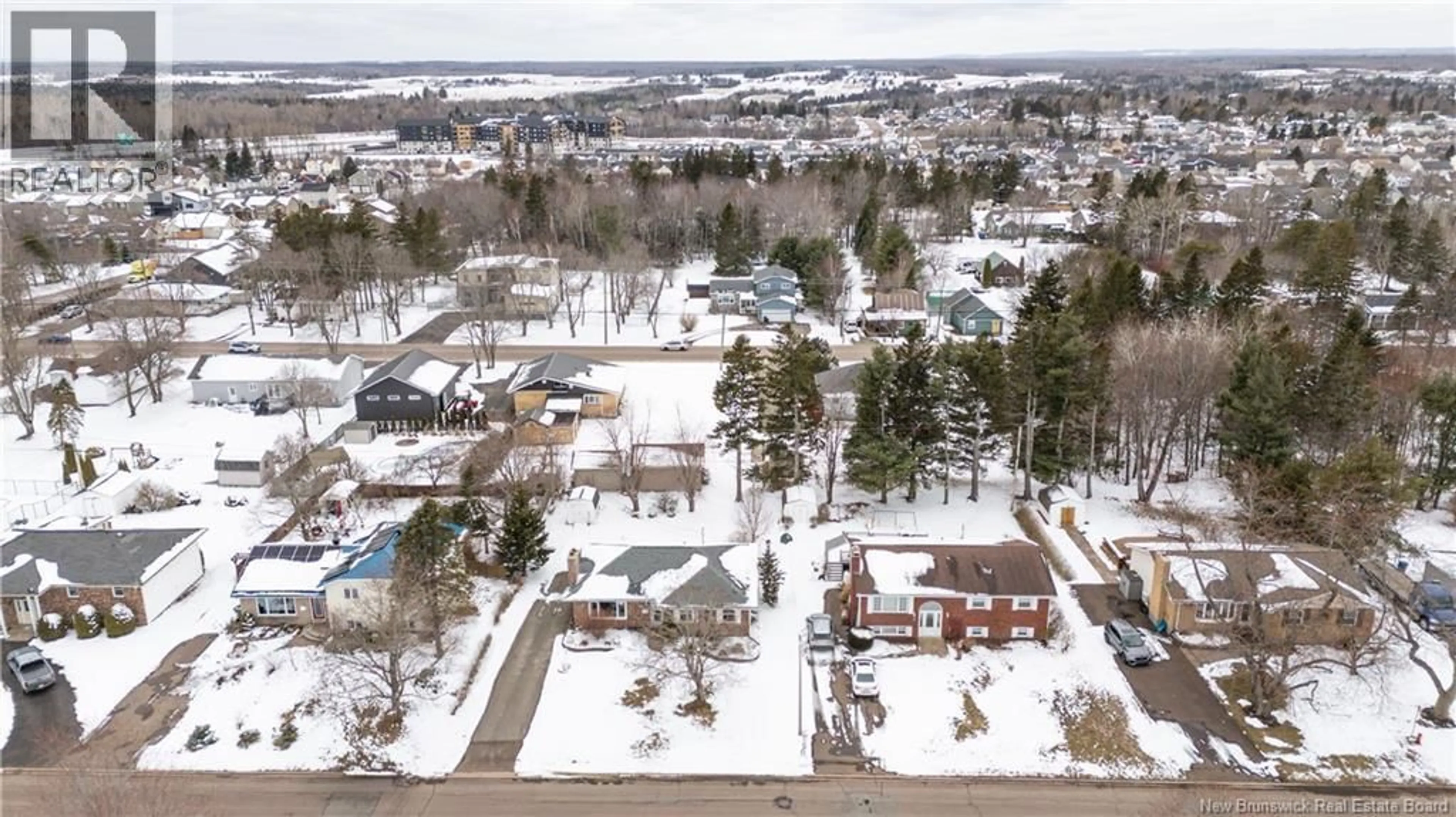 A pic from outside/outdoor area/front of a property/back of a property/a pic from drone, unknown for 141 SMITH AVENUE, Shediac New Brunswick E4P2S8