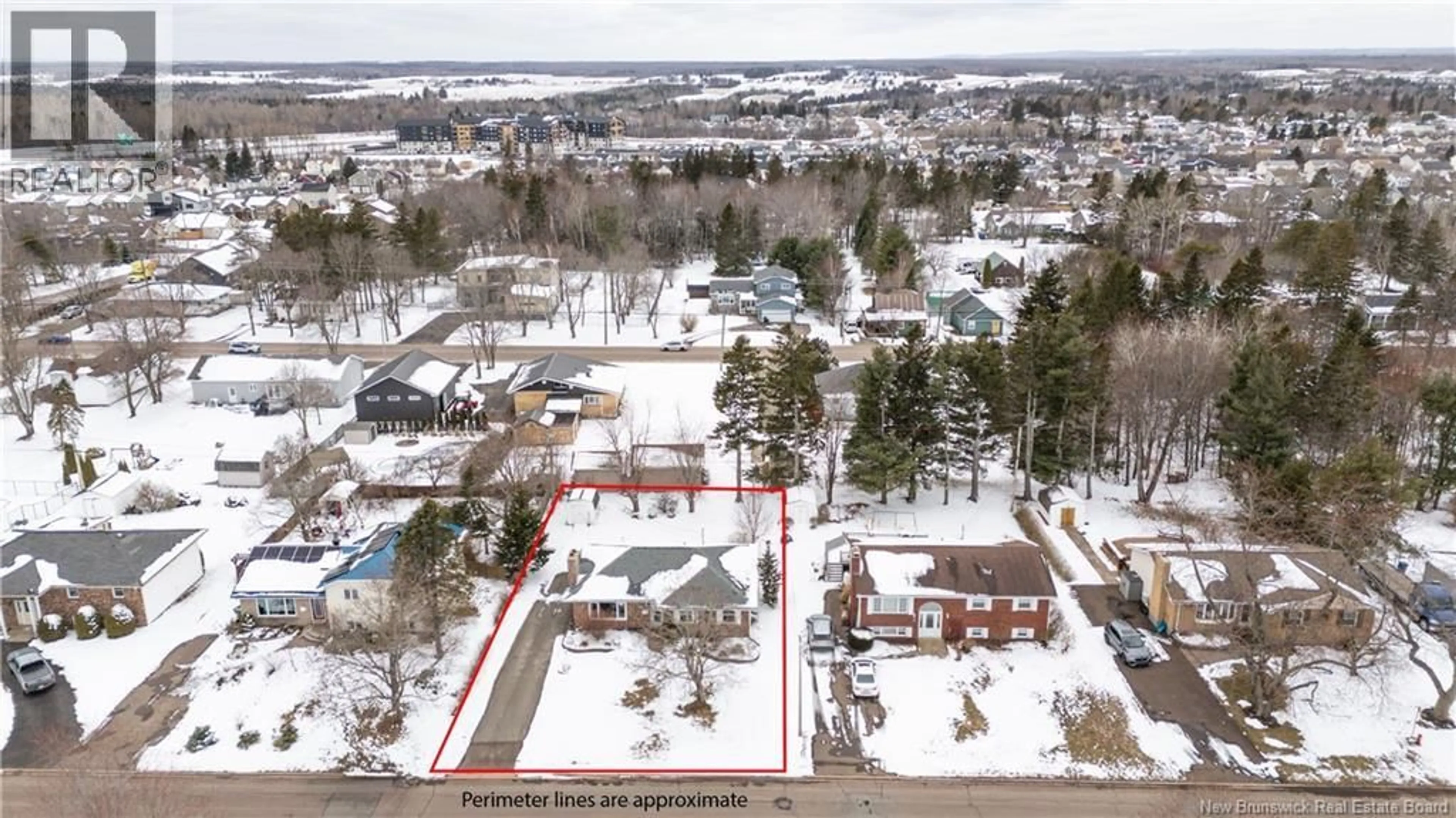 A pic from outside/outdoor area/front of a property/back of a property/a pic from drone, unknown for 141 SMITH AVENUE, Shediac New Brunswick E4P2S8