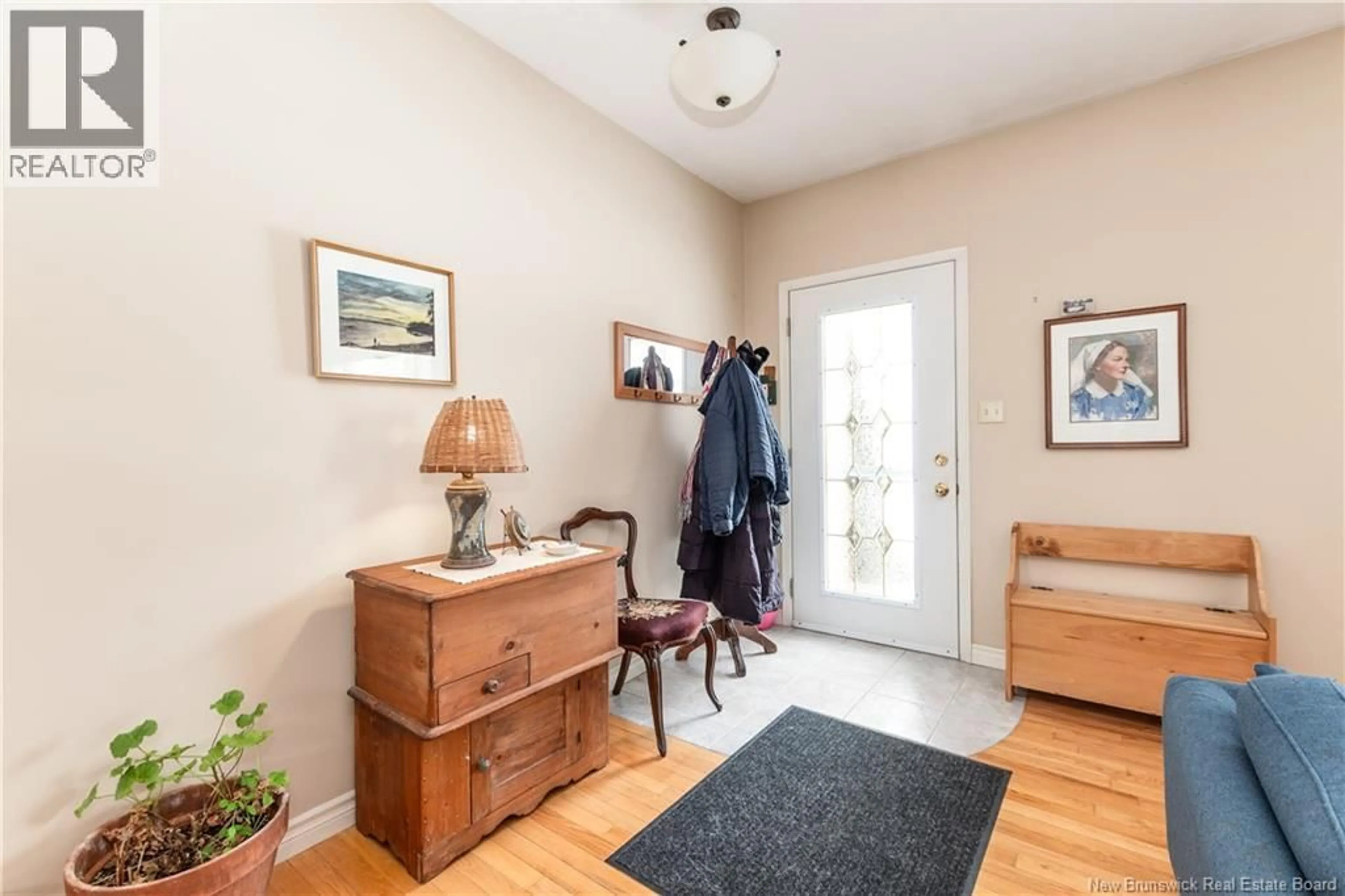 Indoor entryway for 141 SMITH AVENUE, Shediac New Brunswick E4P2S8