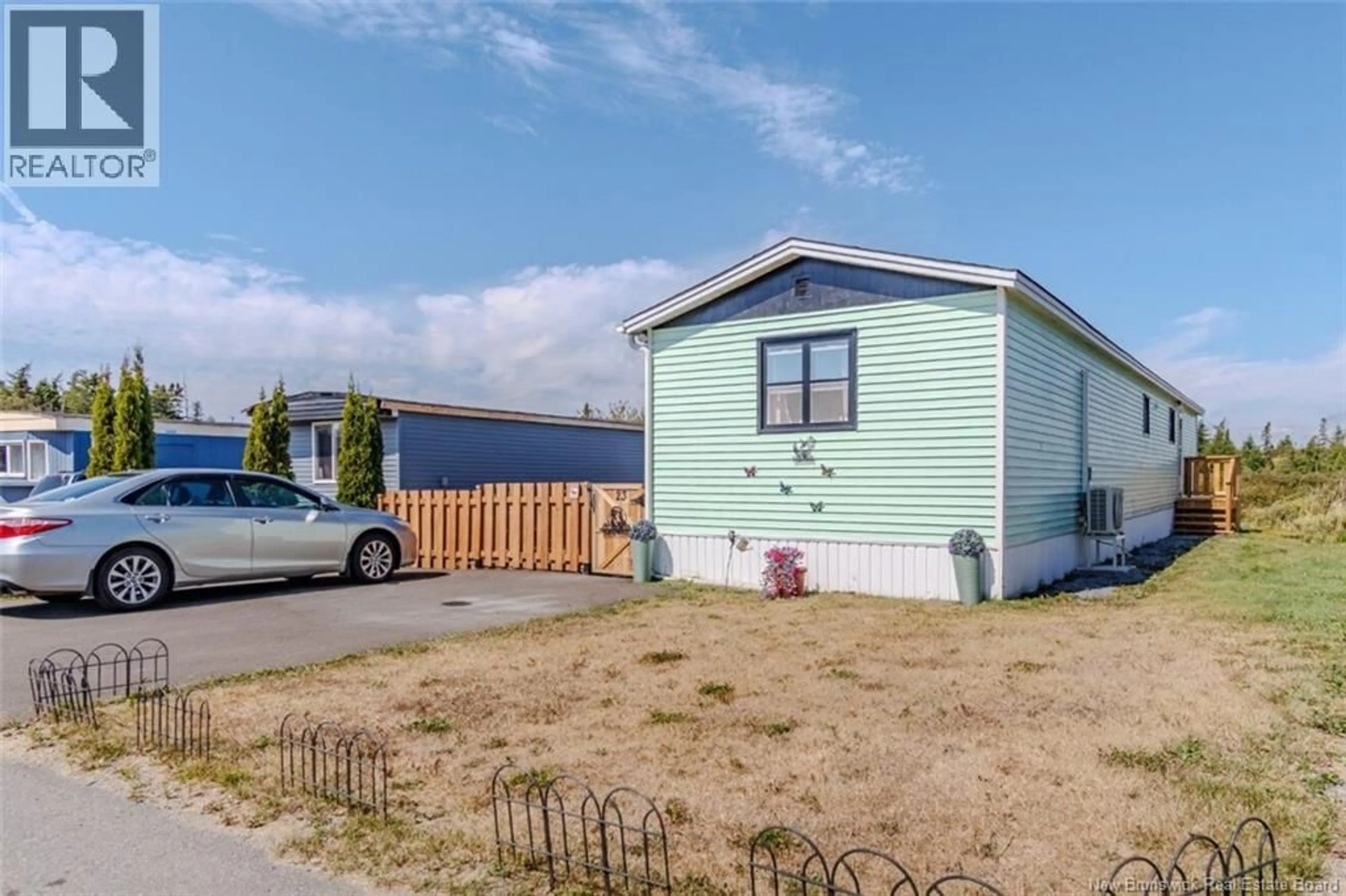 A pic from outside/outdoor area/front of a property/back of a property/a pic from drone, street for 23 SUSAN DRIVE, Saint John New Brunswick E2N1P3