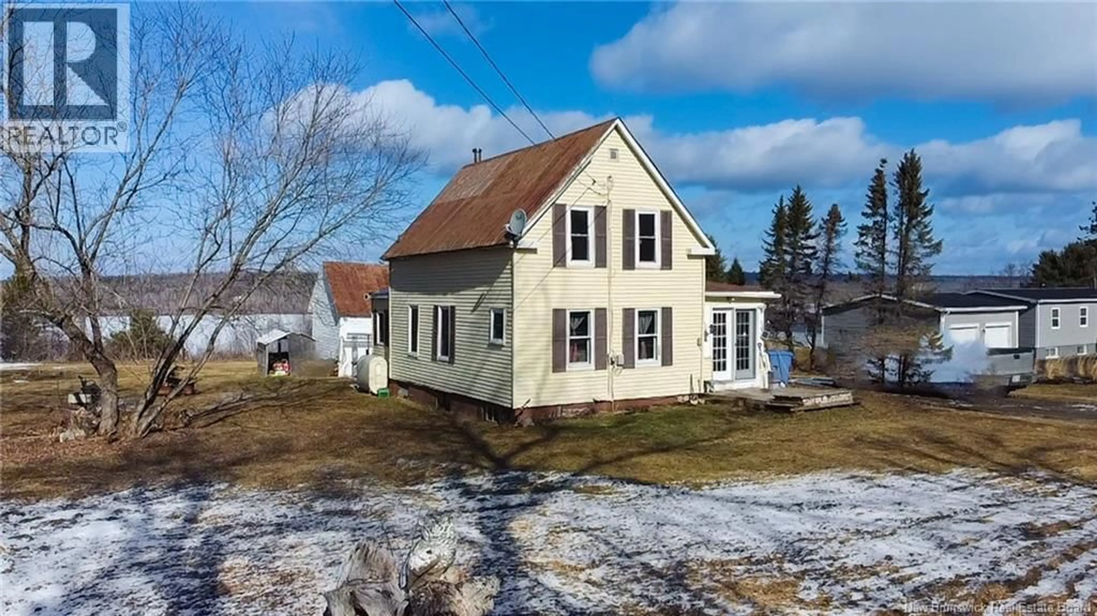 A pic from outside/outdoor area/front of a property/back of a property/a pic from drone, building for 48 KINGSCLEAR DRIVE, Upper Kingsclear New Brunswick E3E1R7
