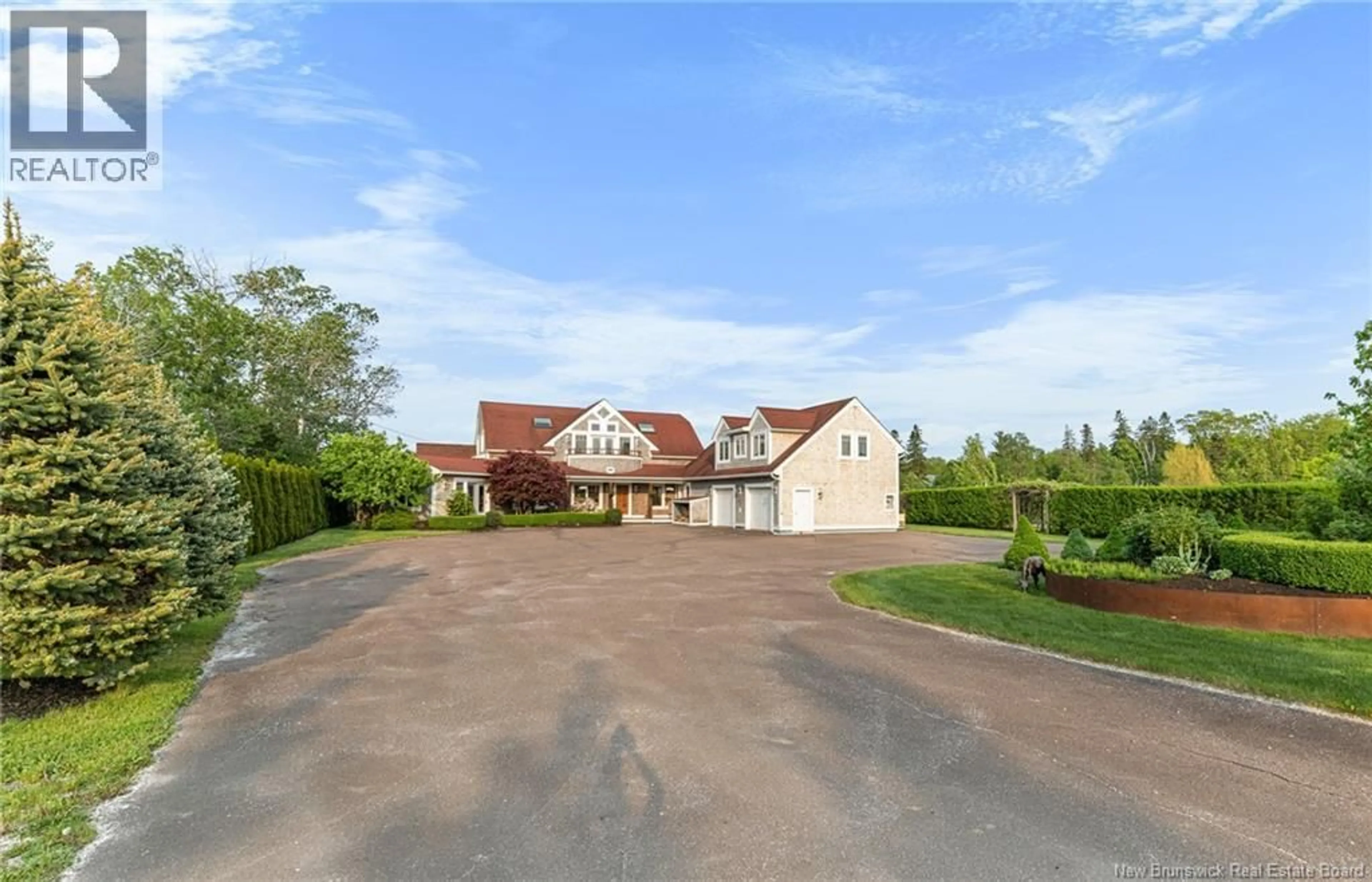 A pic from outside/outdoor area/front of a property/back of a property/a pic from drone, unknown for 3482 ROUTE 134, Shediac Cape New Brunswick E4P3J4