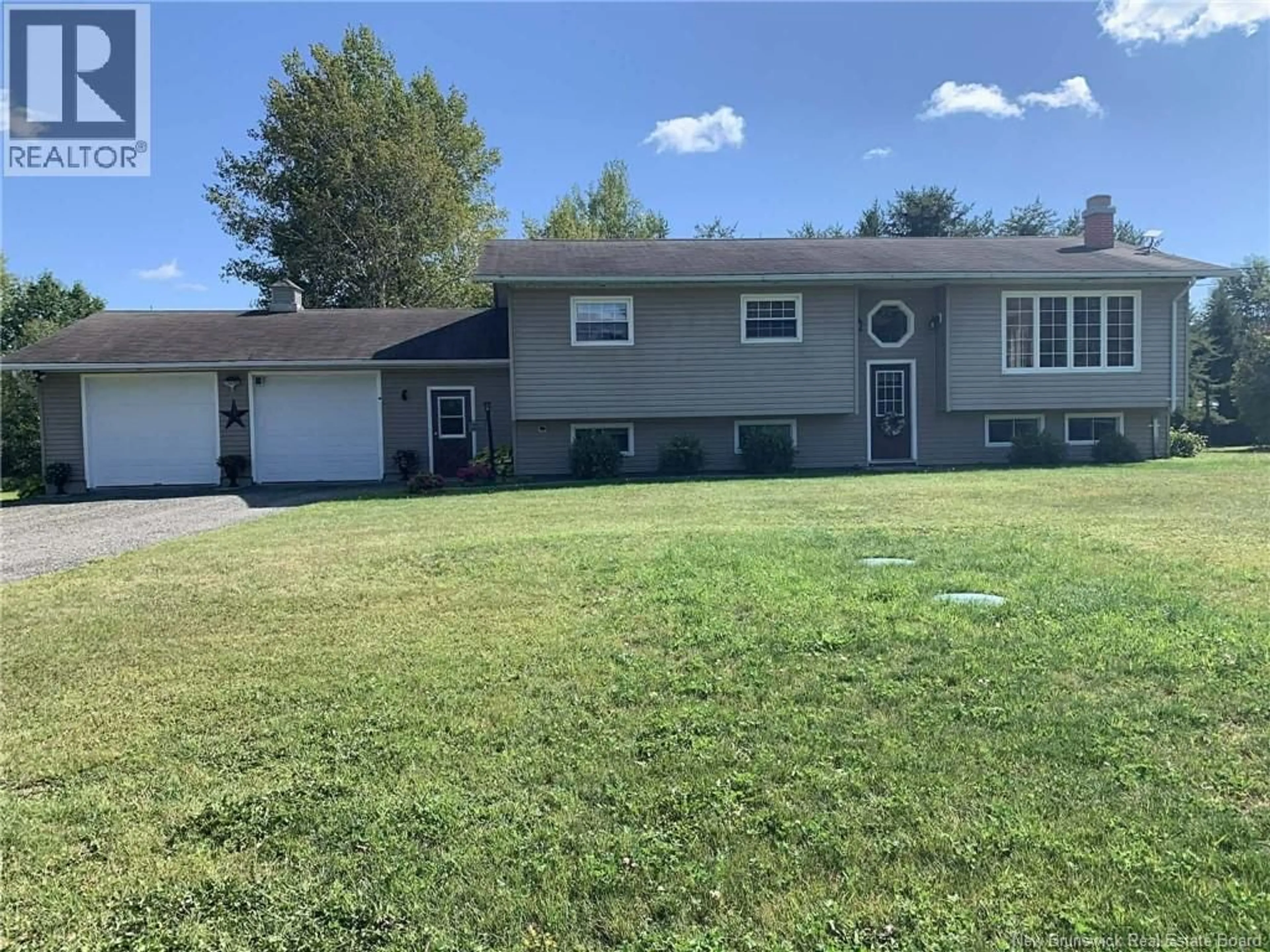 Home with vinyl exterior material, unknown for 343 ESTEY ROAD, Waterville New Brunswick E7P1H8