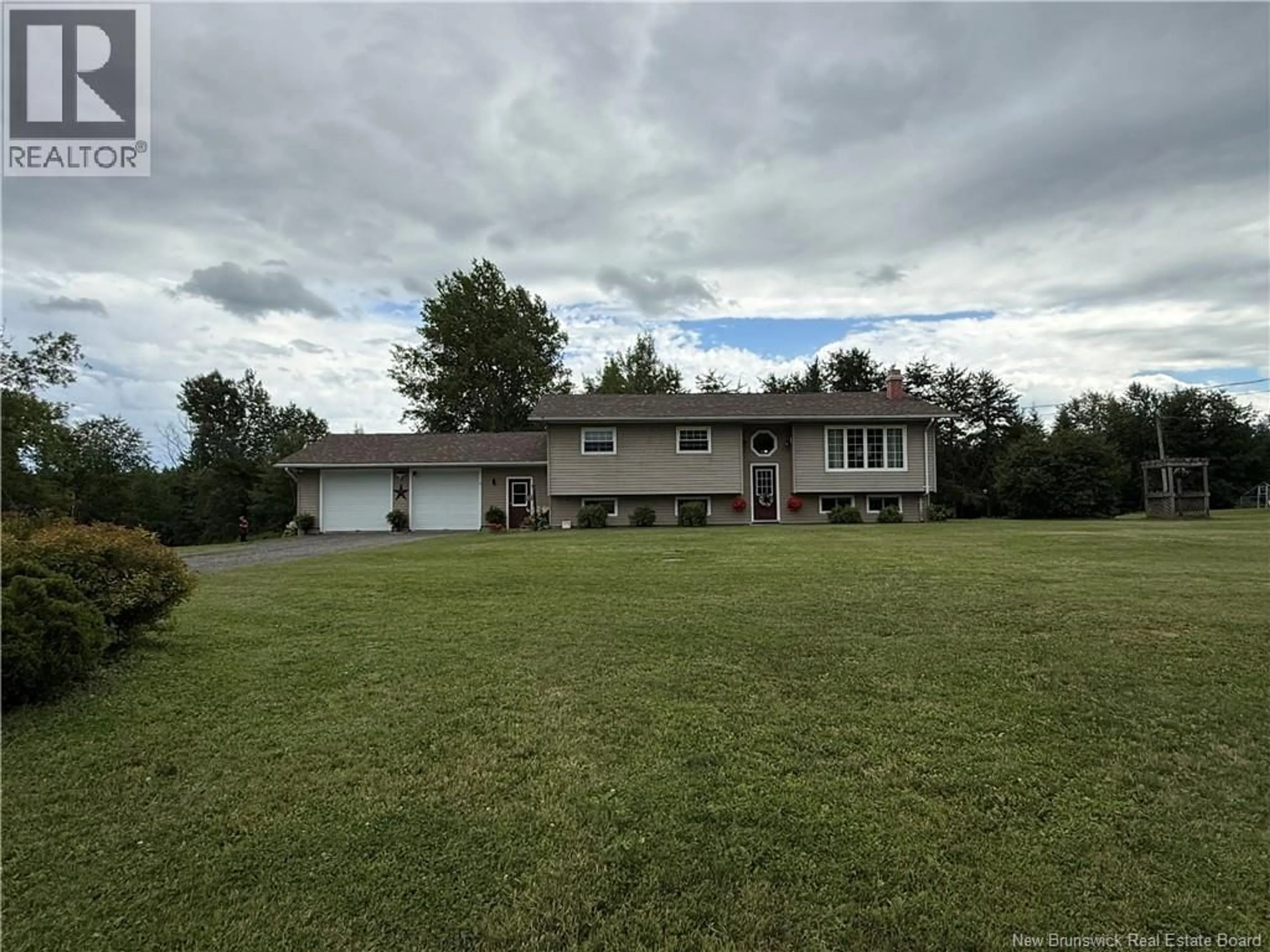 A pic from outside/outdoor area/front of a property/back of a property/a pic from drone, mountain view for 343 ESTEY ROAD, Waterville New Brunswick E7P1H8