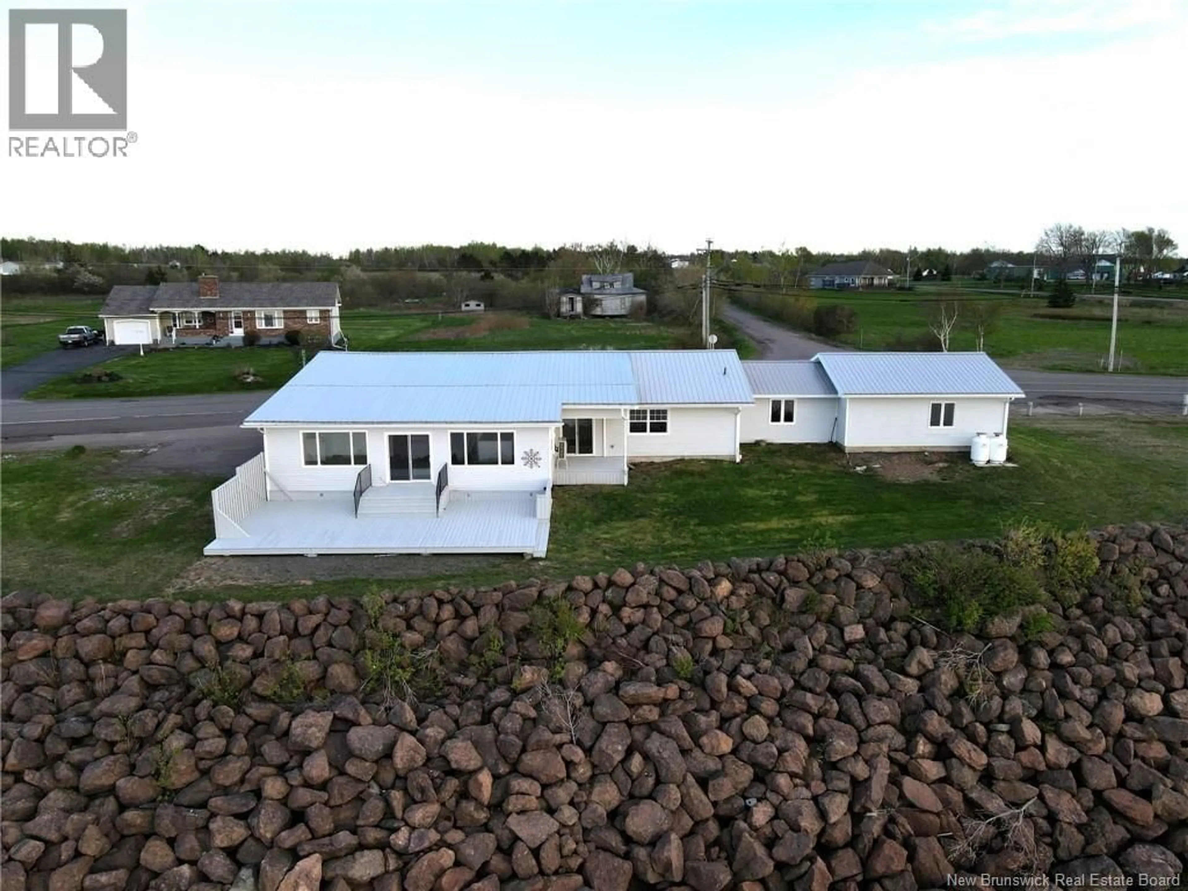 A pic from outside/outdoor area/front of a property/back of a property/a pic from drone, building for 5406 ROUTE 535, Dixon Point New Brunswick E4S4A1