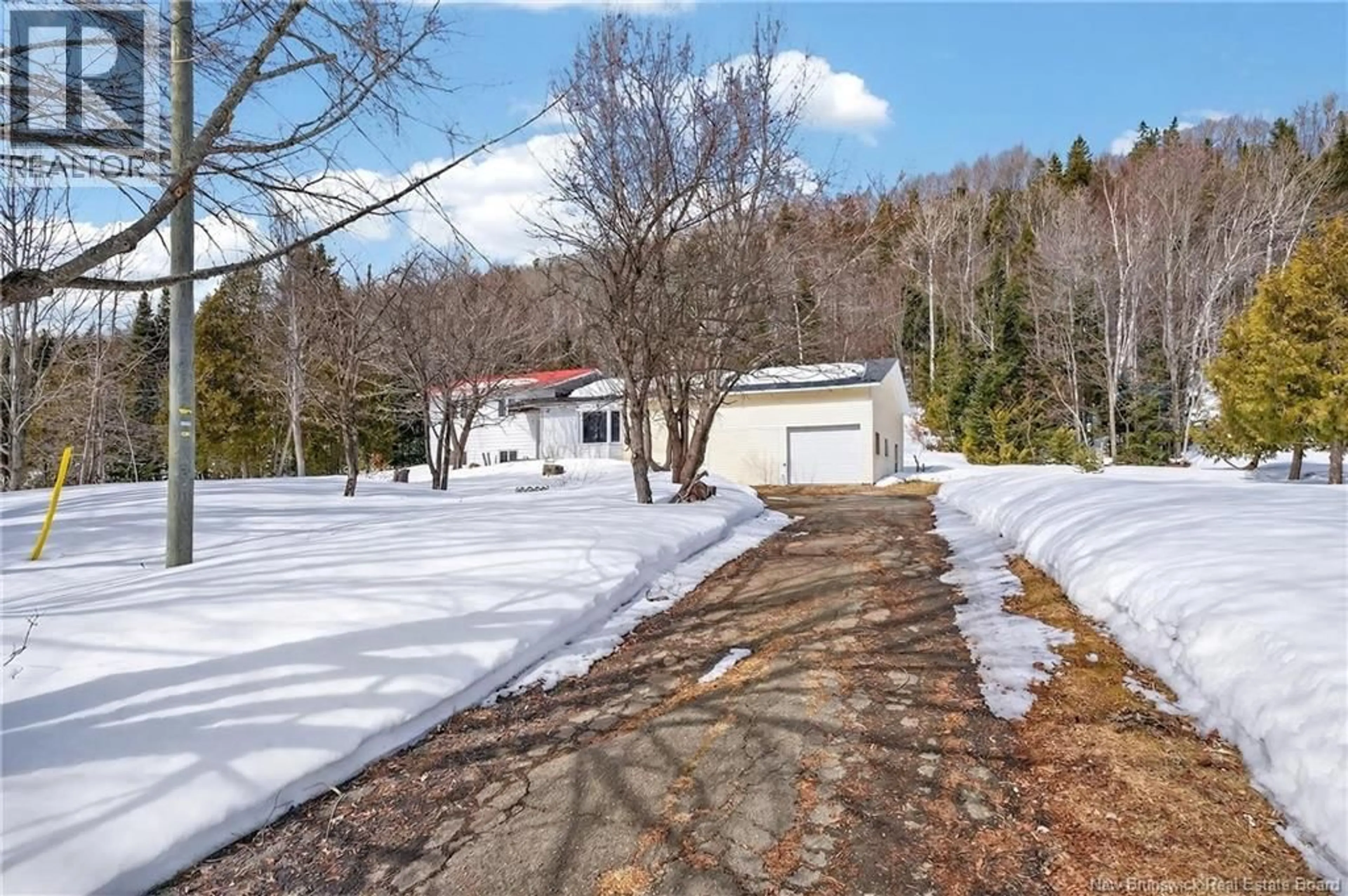 A pic from outside/outdoor area/front of a property/back of a property/a pic from drone, unknown for 475 SUNSET DRIVE, Dalhousie New Brunswick E8C2M4