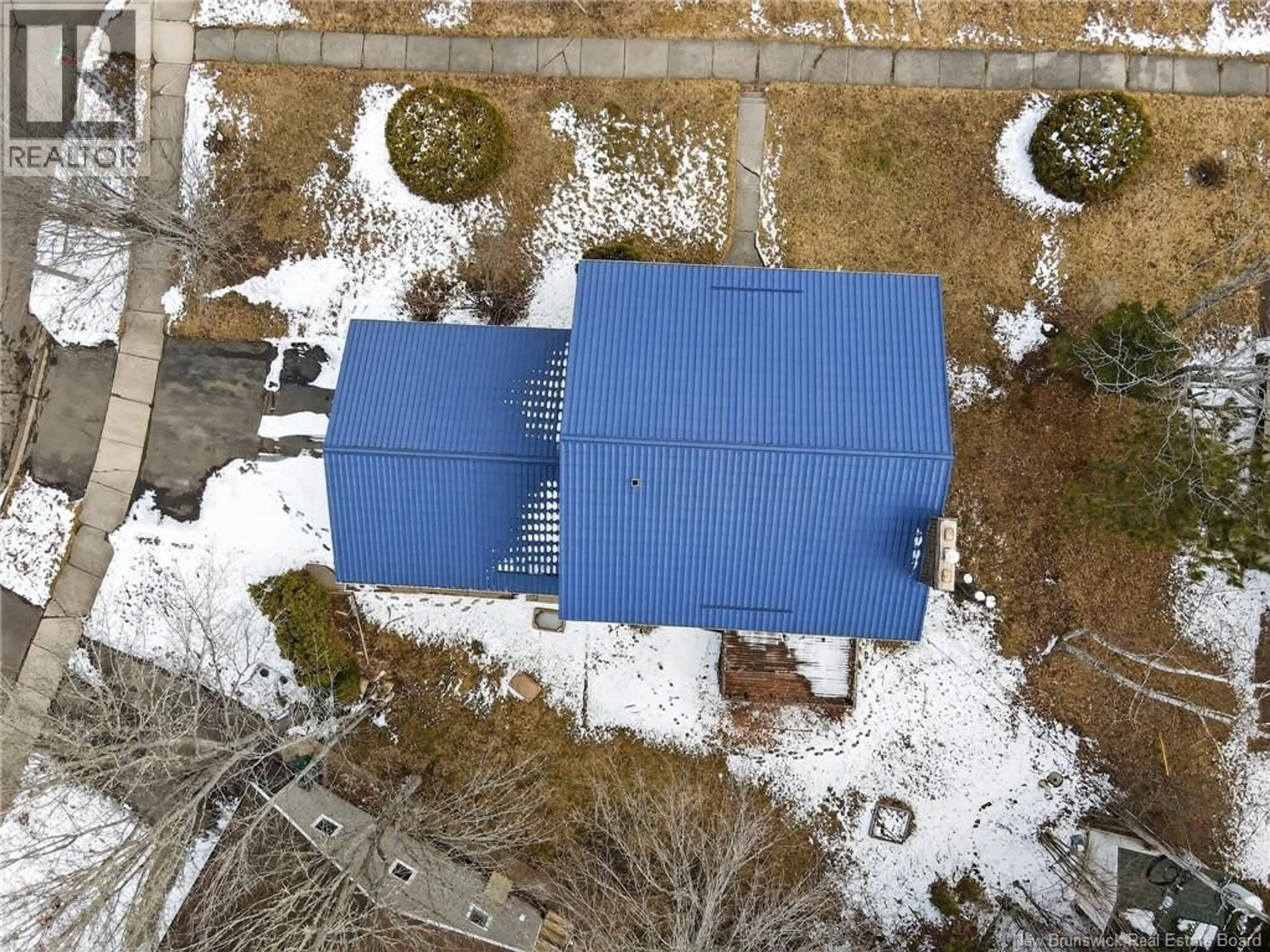 A pic from outside/outdoor area/front of a property/back of a property/a pic from drone, building for 66 PARKWOOD DRIVE, Moncton New Brunswick E1E3X6