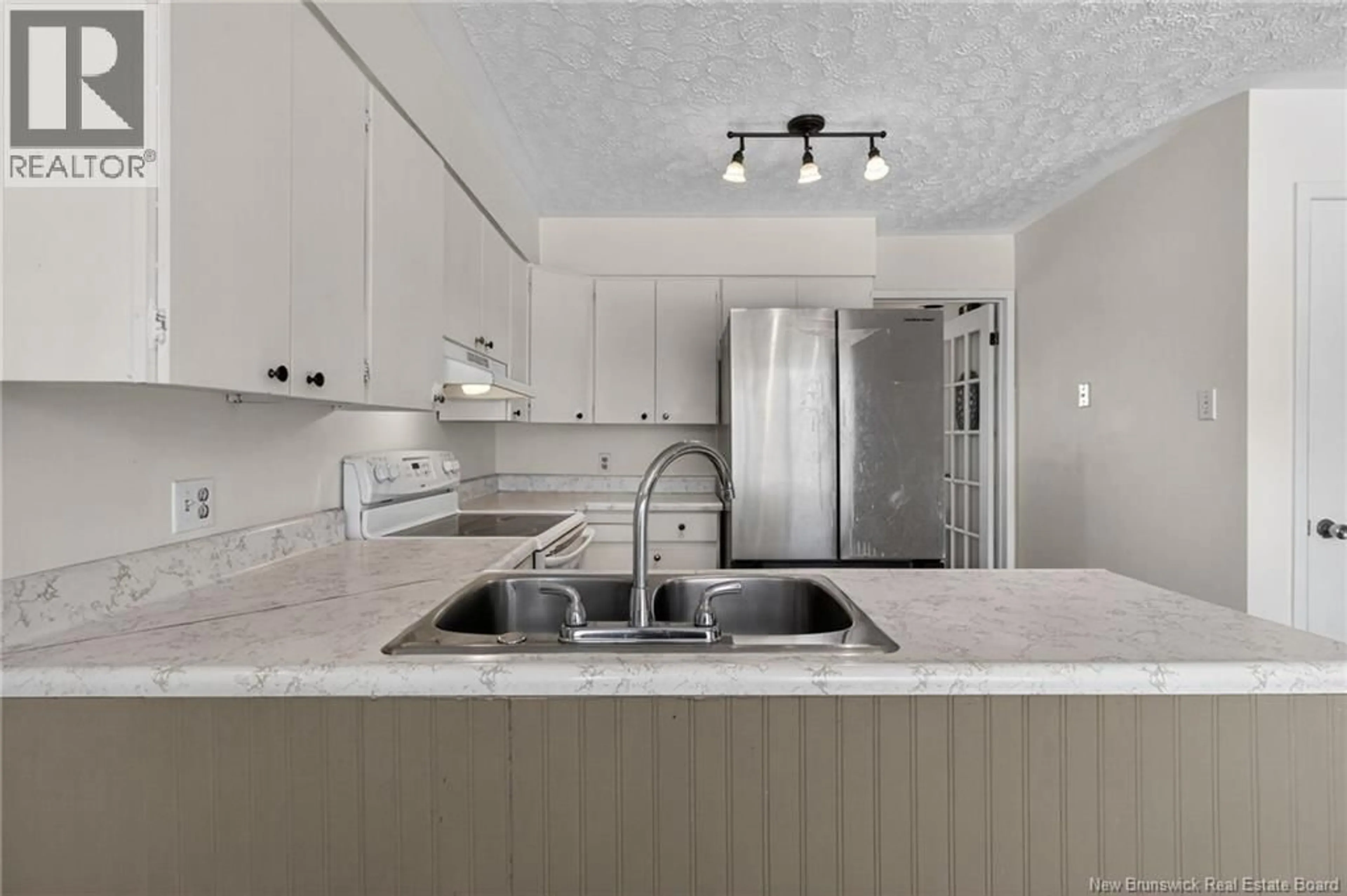 Standard kitchen, ceramic/tile floor for 66 PARKWOOD DRIVE, Moncton New Brunswick E1E3X6