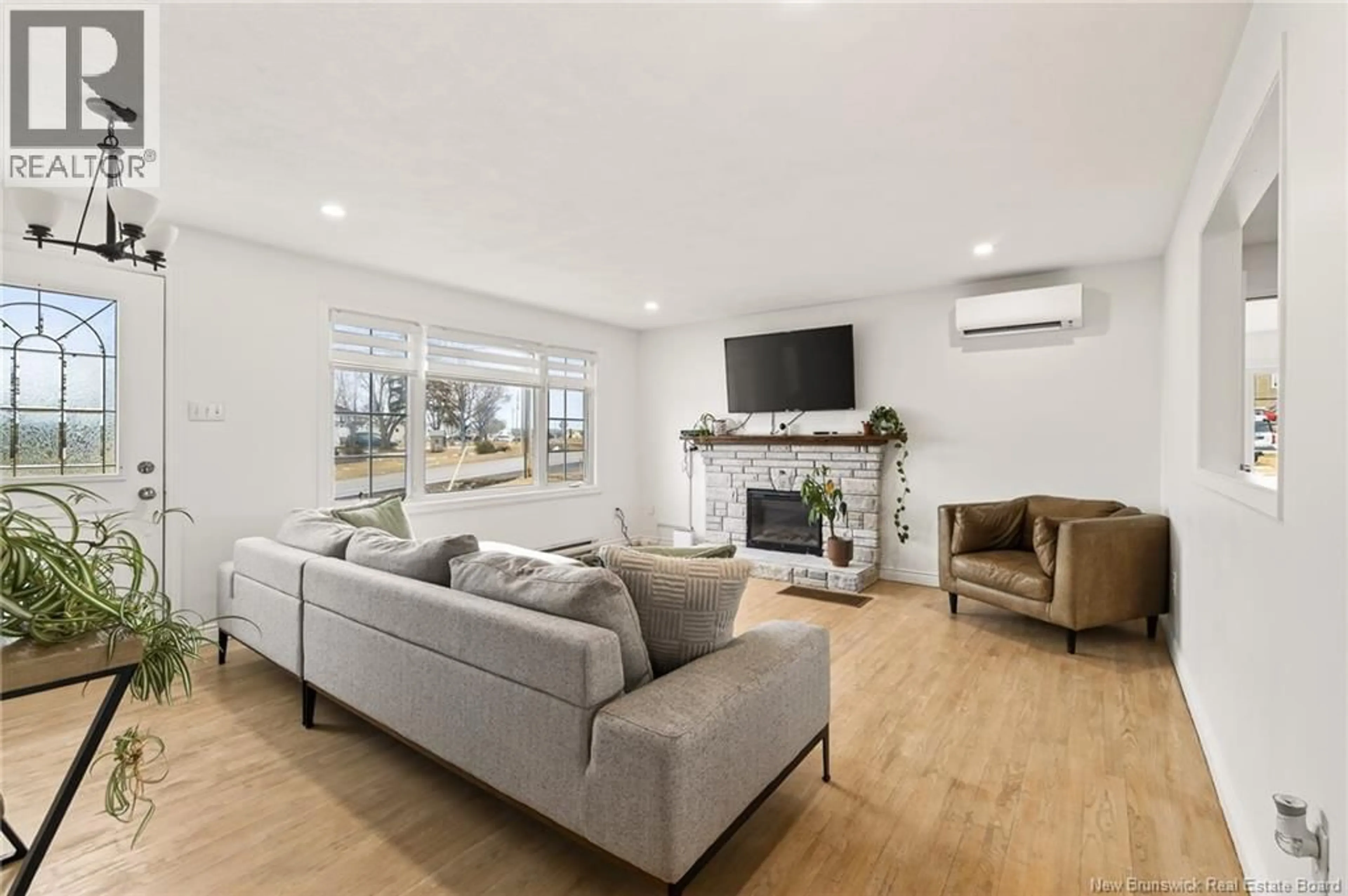 Living room with furniture, unknown for 2246 ROUTE 515, Sainte-Marie-De-Kent New Brunswick E4S2E2