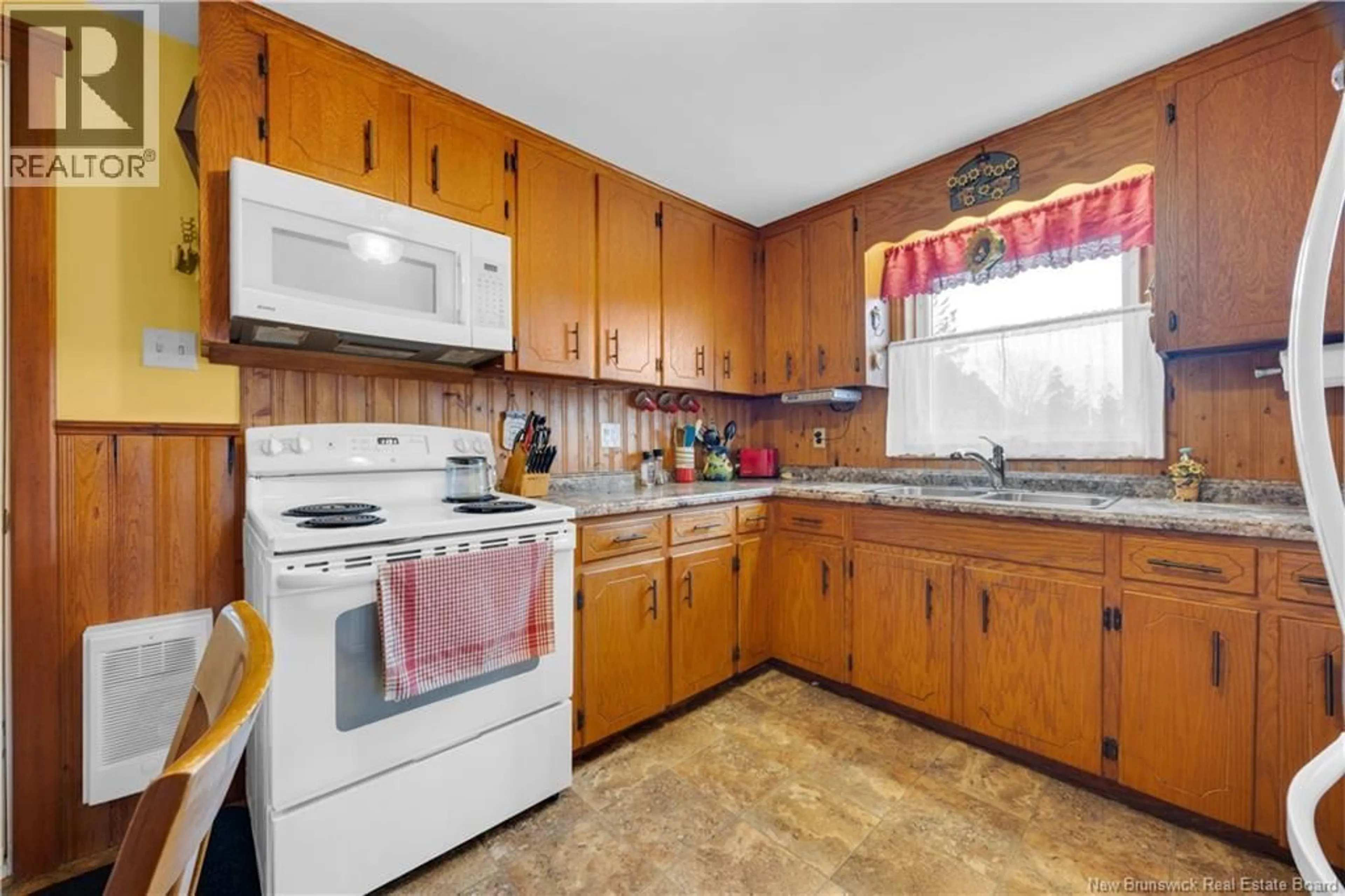 Standard kitchen, unknown for 6 GREENWOOD STREET, Saint John New Brunswick E2N1C9
