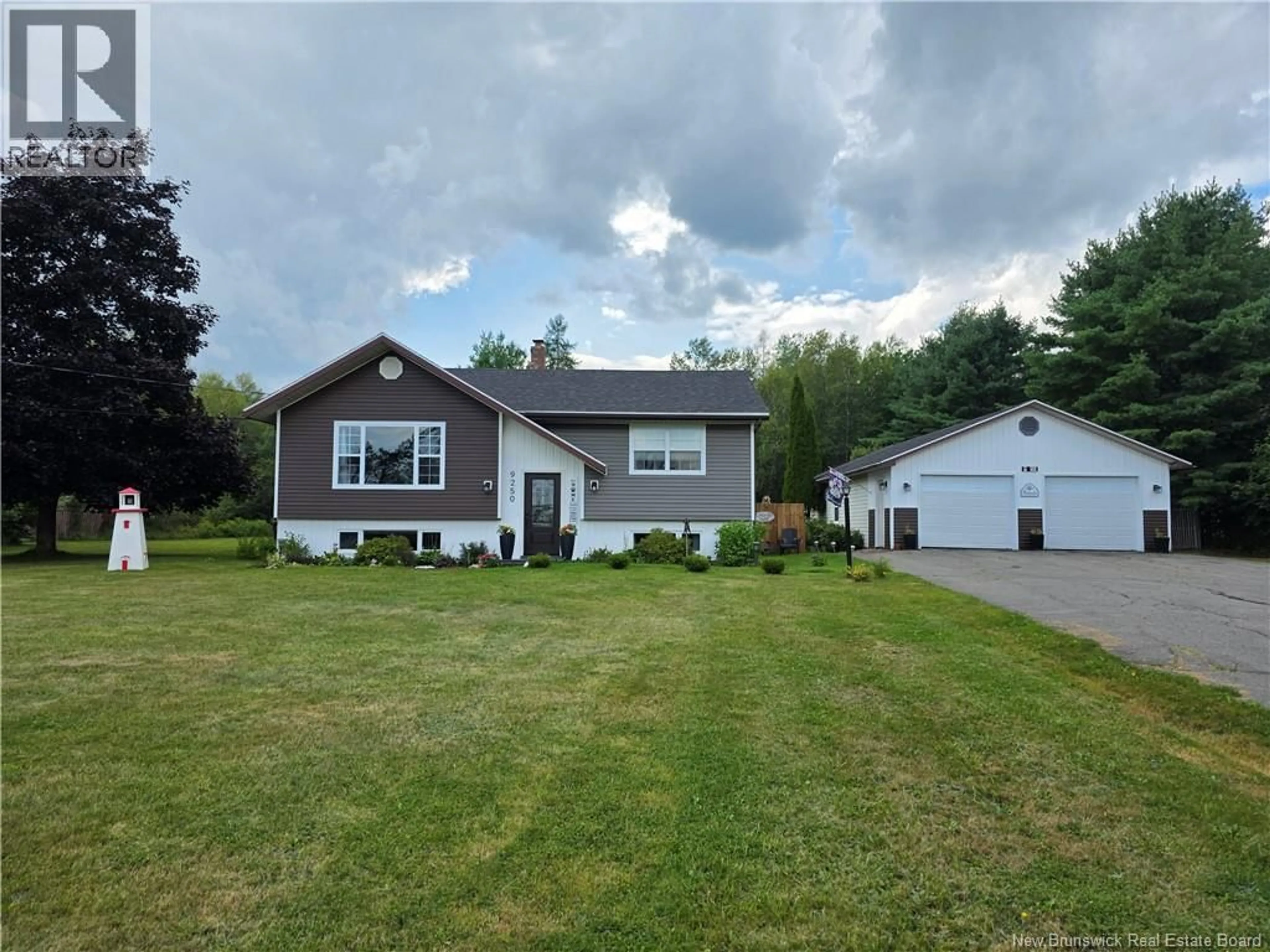 Home with vinyl exterior material, street for 9250 ROUTE 3, Old Ridge New Brunswick E3L4X3