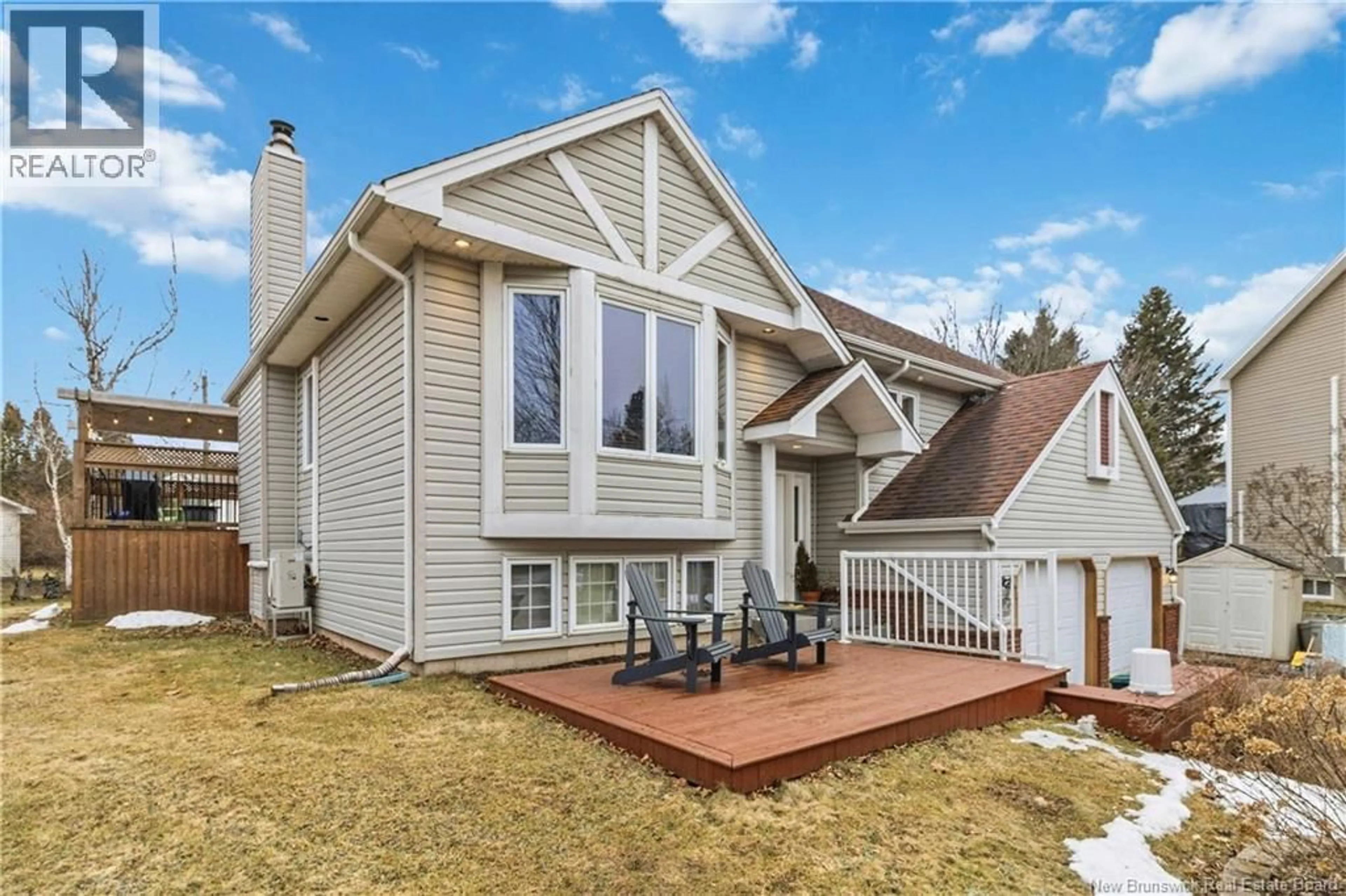 Home with vinyl exterior material, unknown for 23 FLINT COURT, Moncton New Brunswick E1G2E6