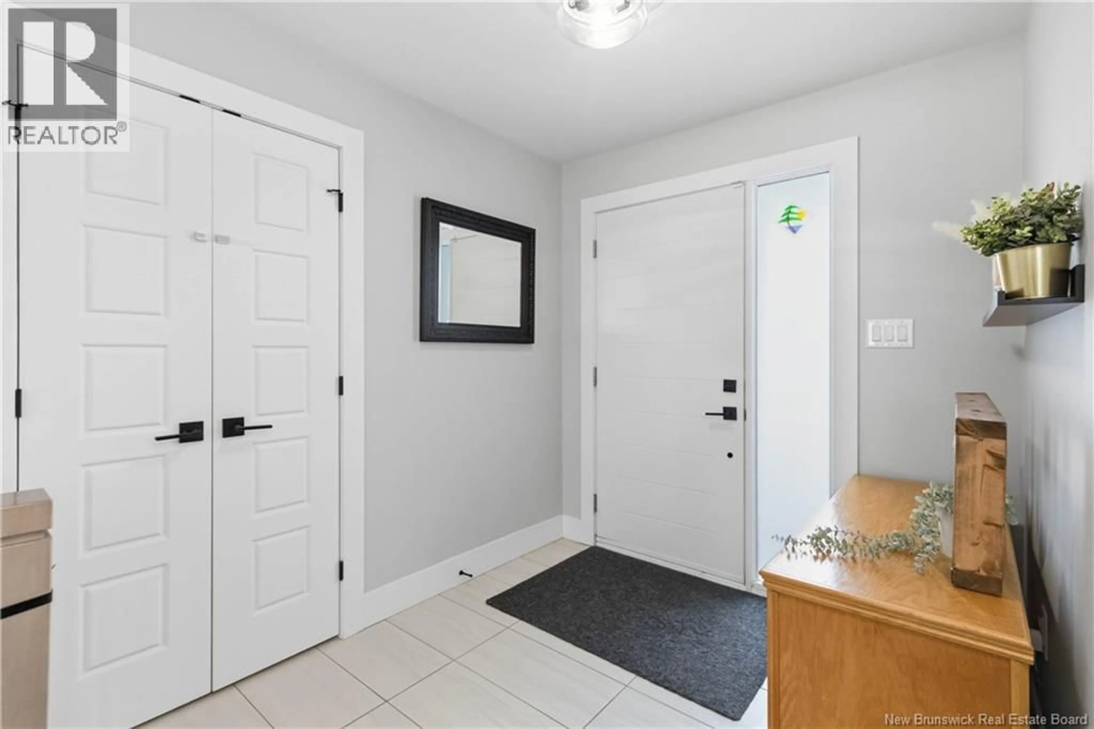 Indoor entryway for 64 AMITY STREET, Moncton New Brunswick E1G0S3
