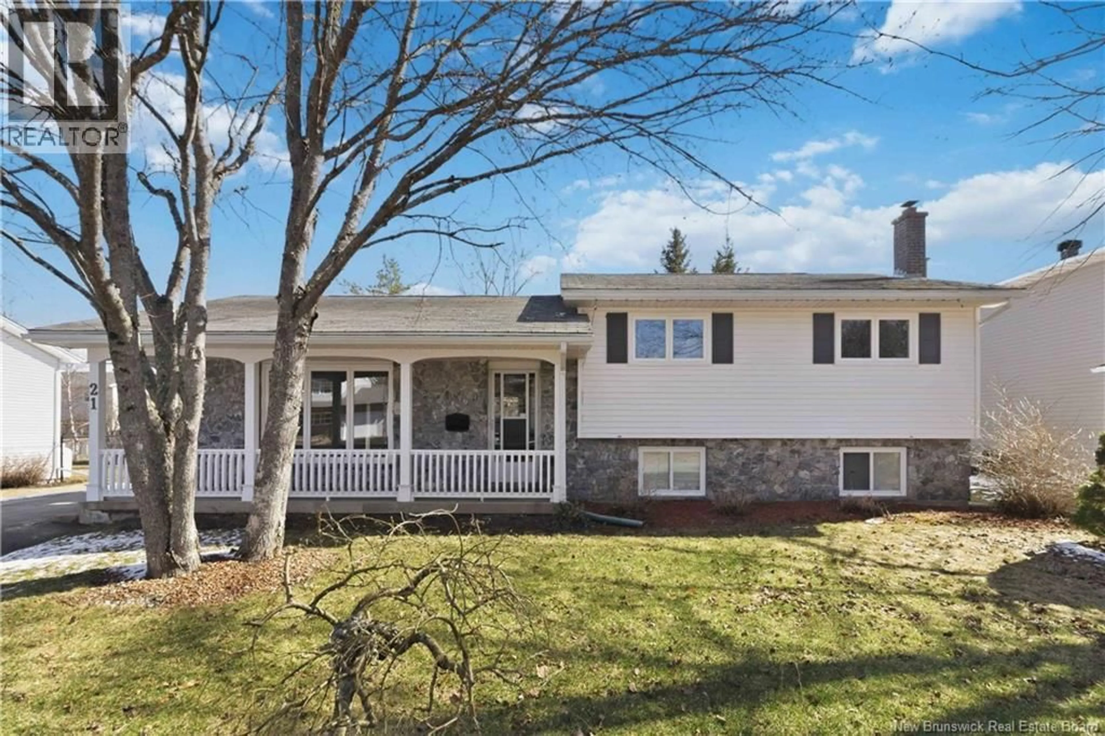 Home with vinyl exterior material, street for 21 CHERRY COURT, Riverview New Brunswick E1B4K5