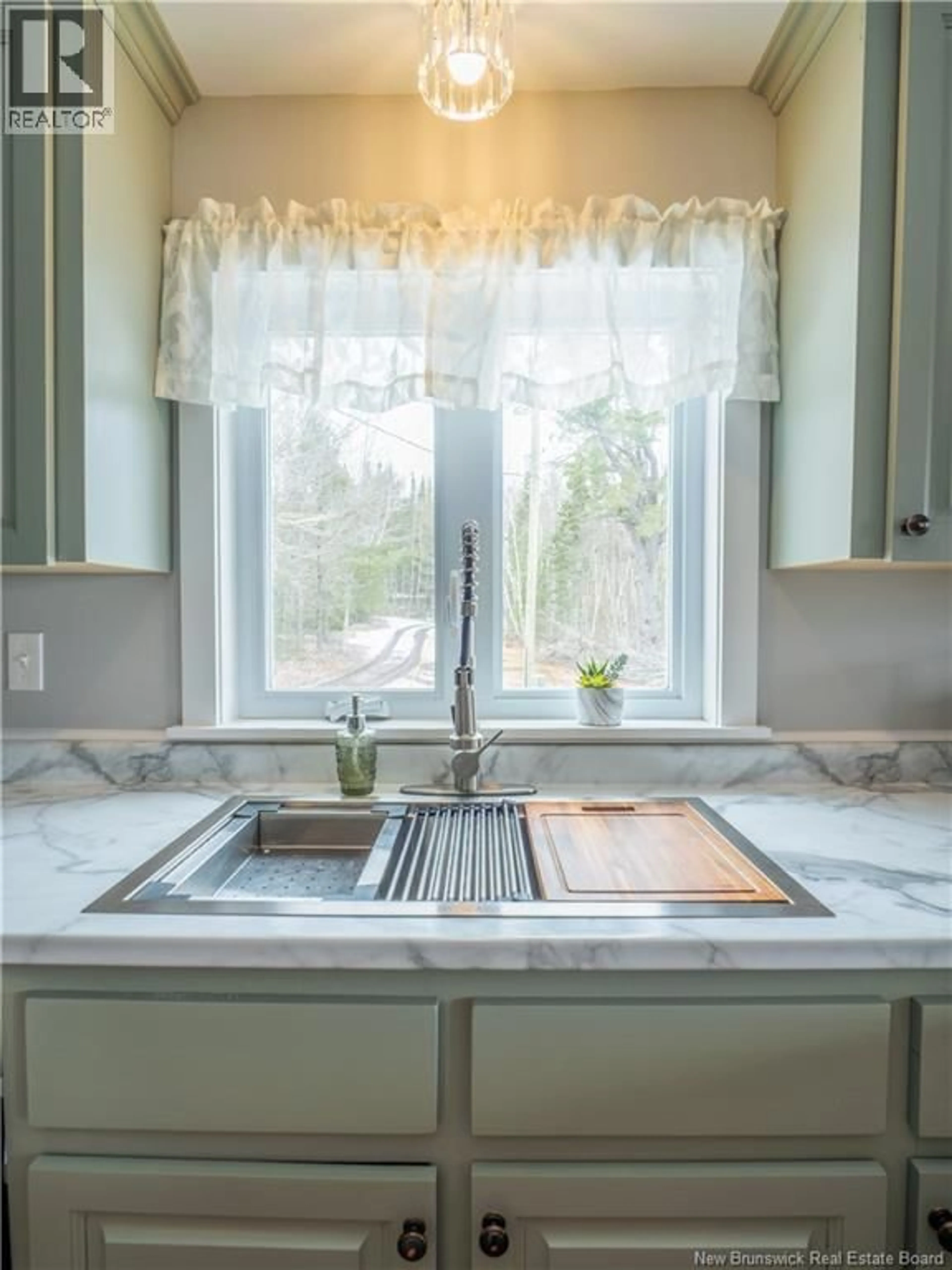 Contemporary kitchen, ceramic/tile floor for 3052 LOWER CAMBRIDGE ROAD, Cambridge-Narrows New Brunswick E2E1Z6