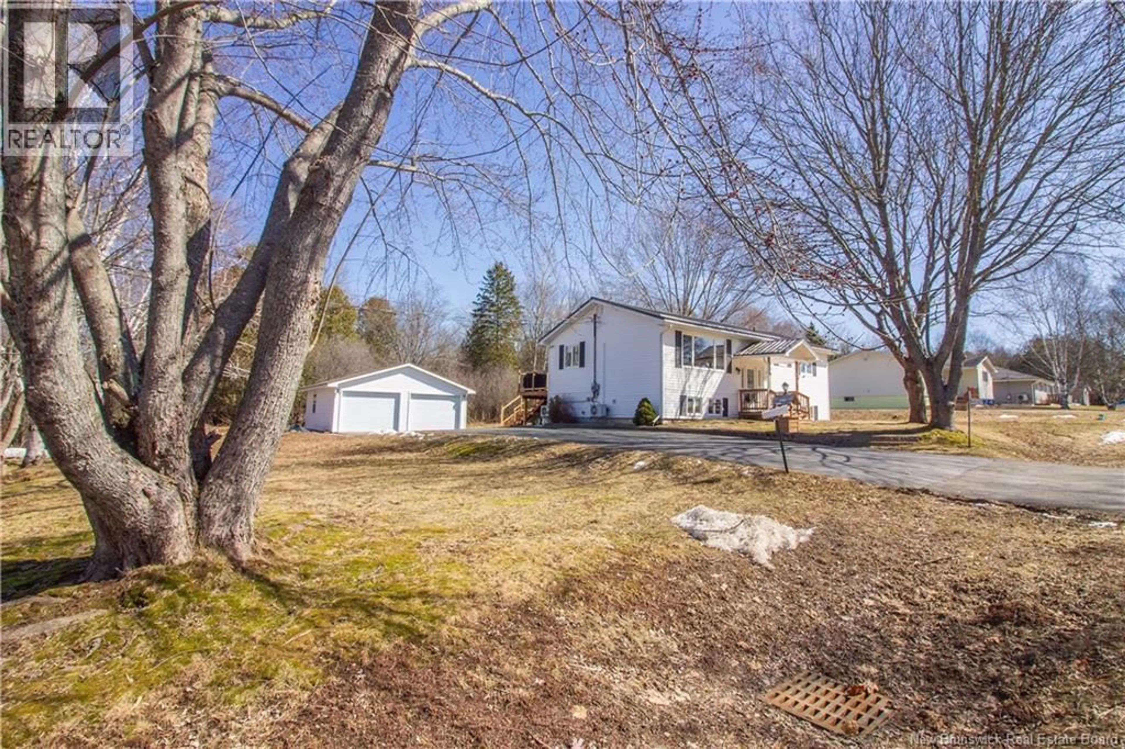 A pic from outside/outdoor area/front of a property/back of a property/a pic from drone, unknown for 24 PLEASANT STREET, Hampton New Brunswick E5N6A5