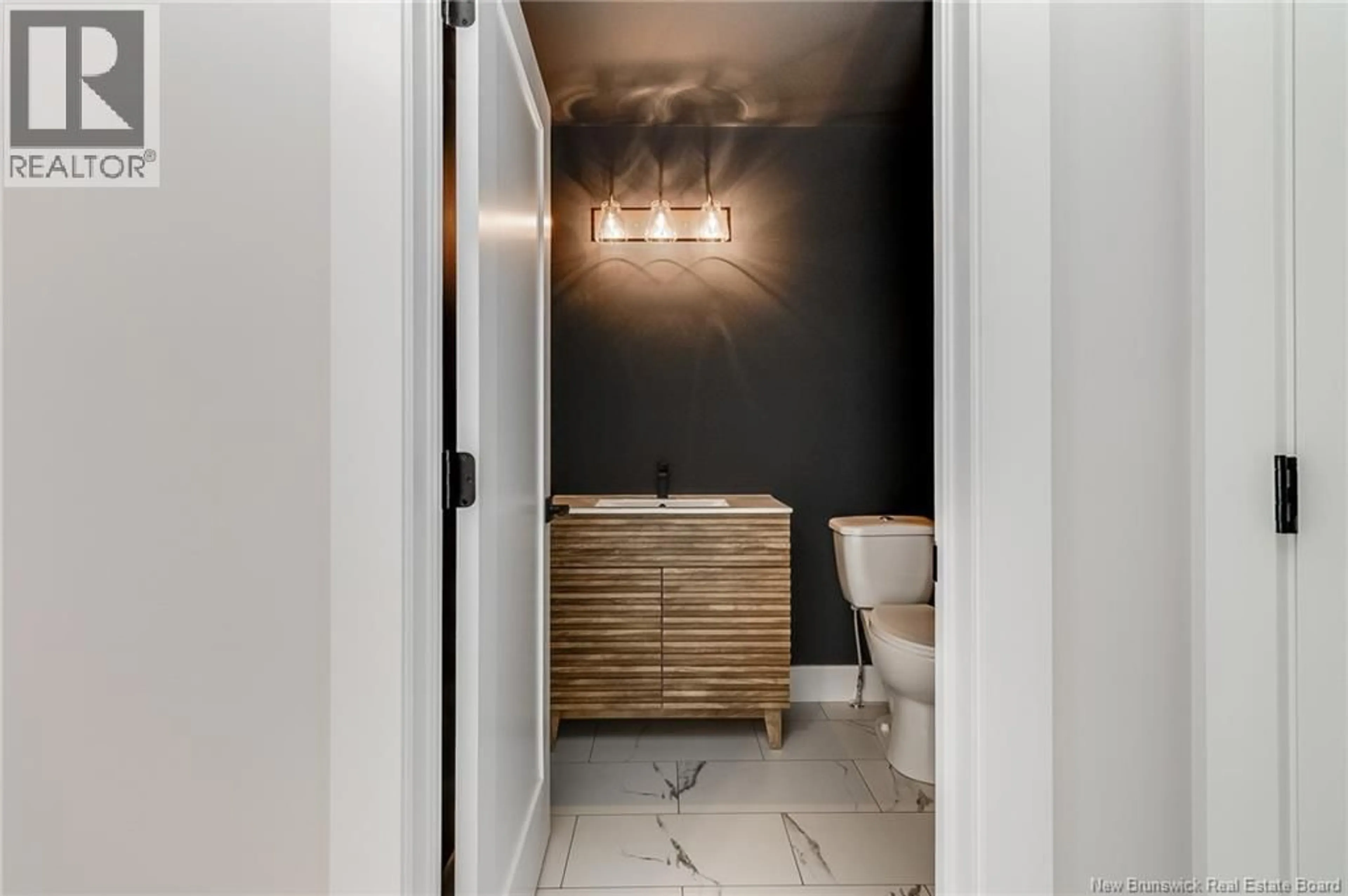 Contemporary bathroom, ceramic/tile floor for 7 BRIZLEY STREET, Oromocto New Brunswick E2V4R1