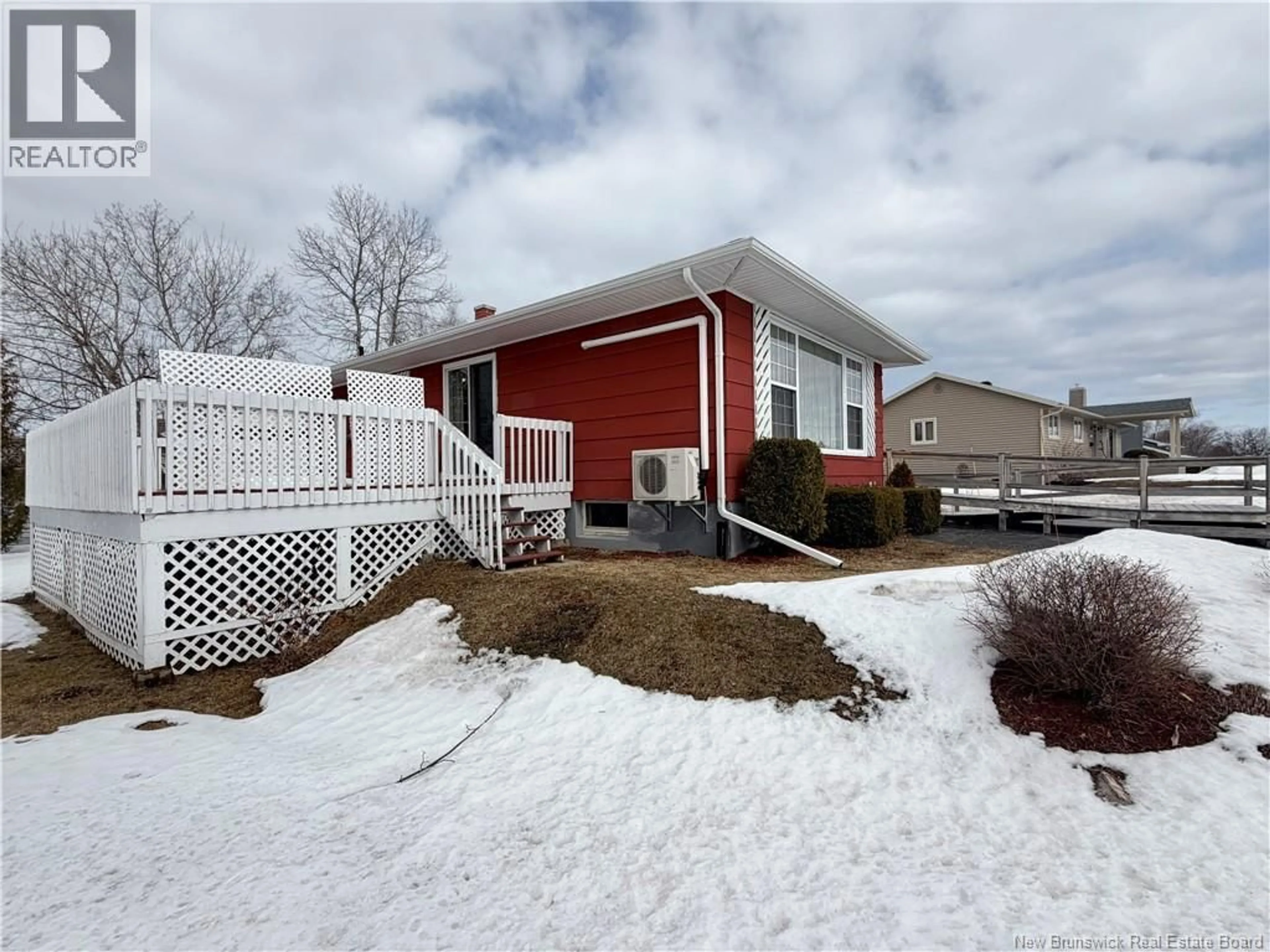 A pic from outside/outdoor area/front of a property/back of a property/a pic from drone, street for 1261 WHELTON, Bathurst New Brunswick E2A3S8