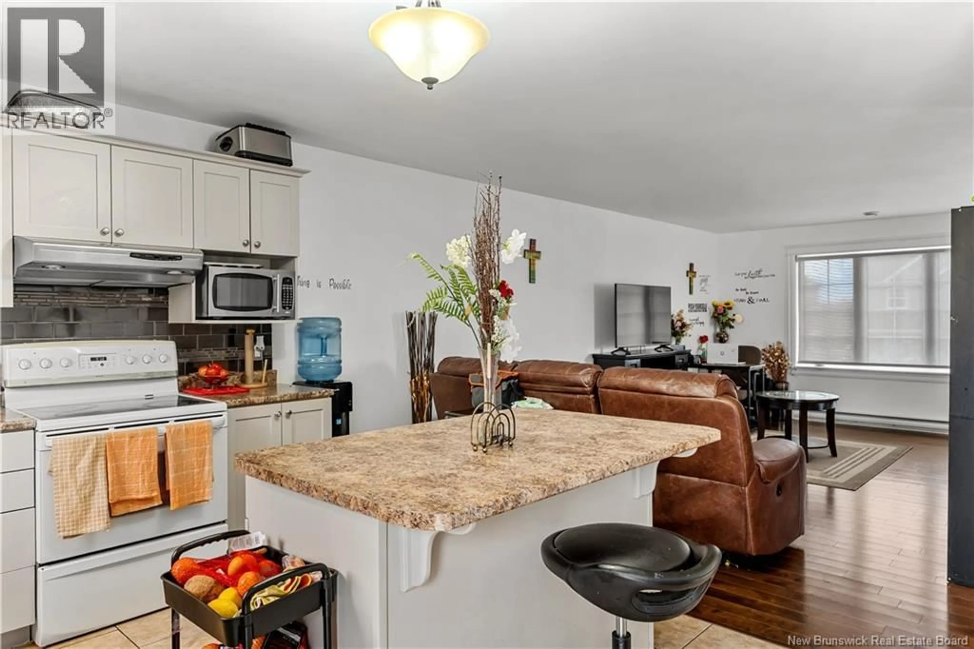 Open concept kitchen, unknown for 899 BERNARD STREET, Dieppe New Brunswick E1A4S6