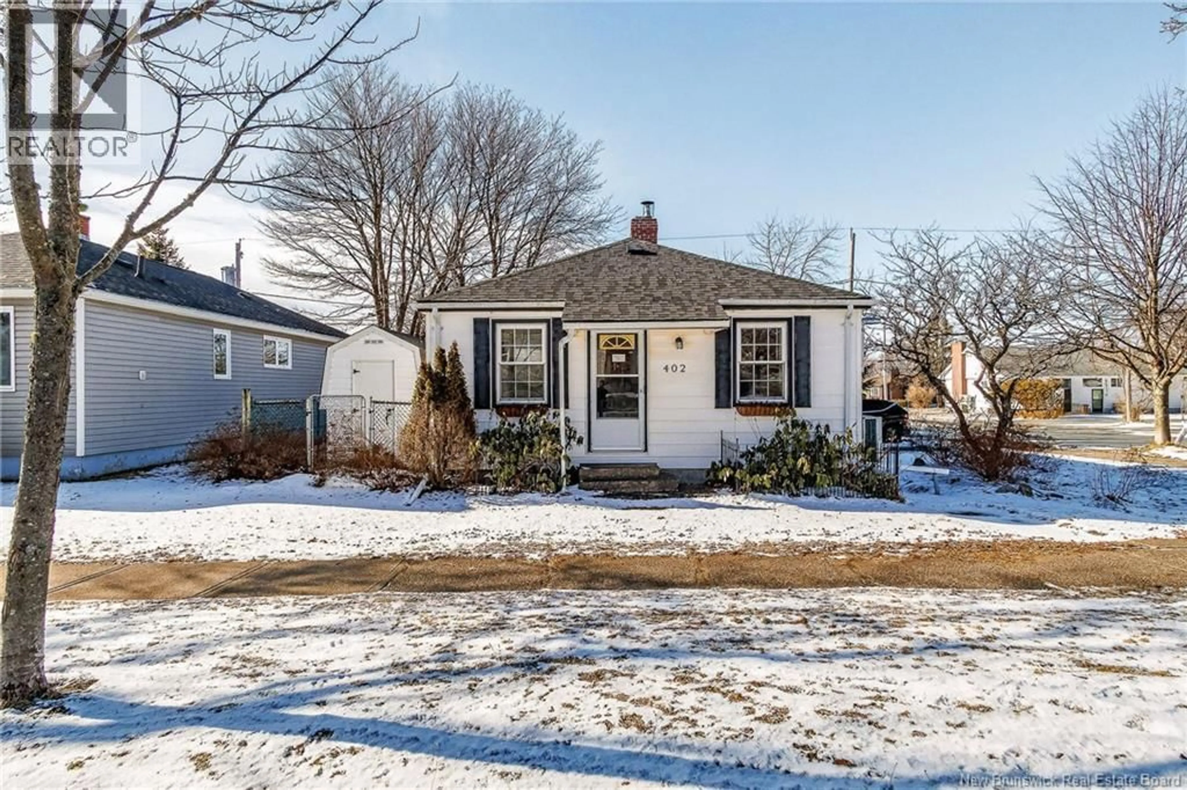 Home with vinyl exterior material, street for 402 ARGYLE STREET, Saint John New Brunswick E2M3A7