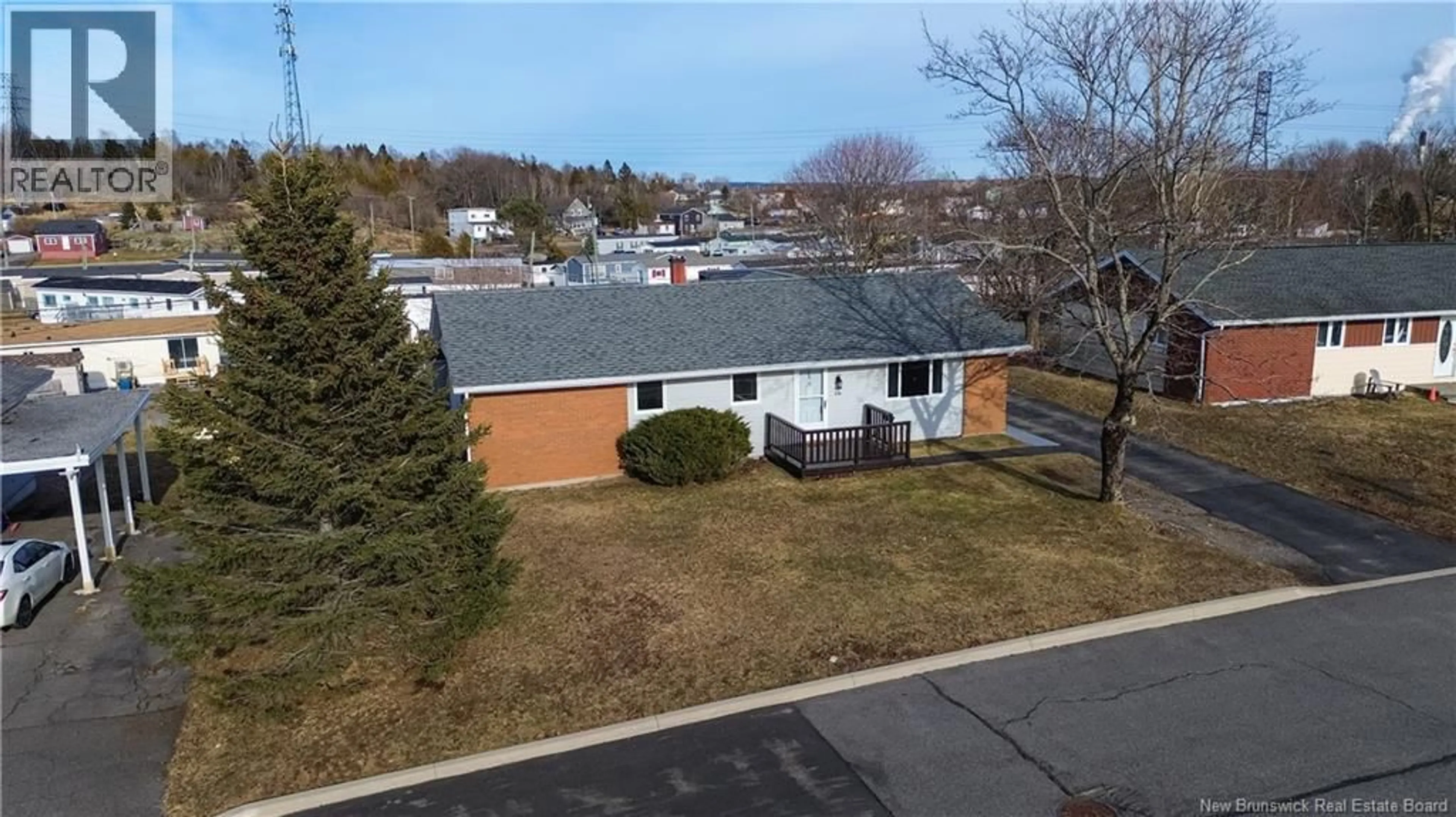A pic from outside/outdoor area/front of a property/back of a property/a pic from drone, street for 310 RIVER HILL DRIVE, Saint John New Brunswick E2M4T7