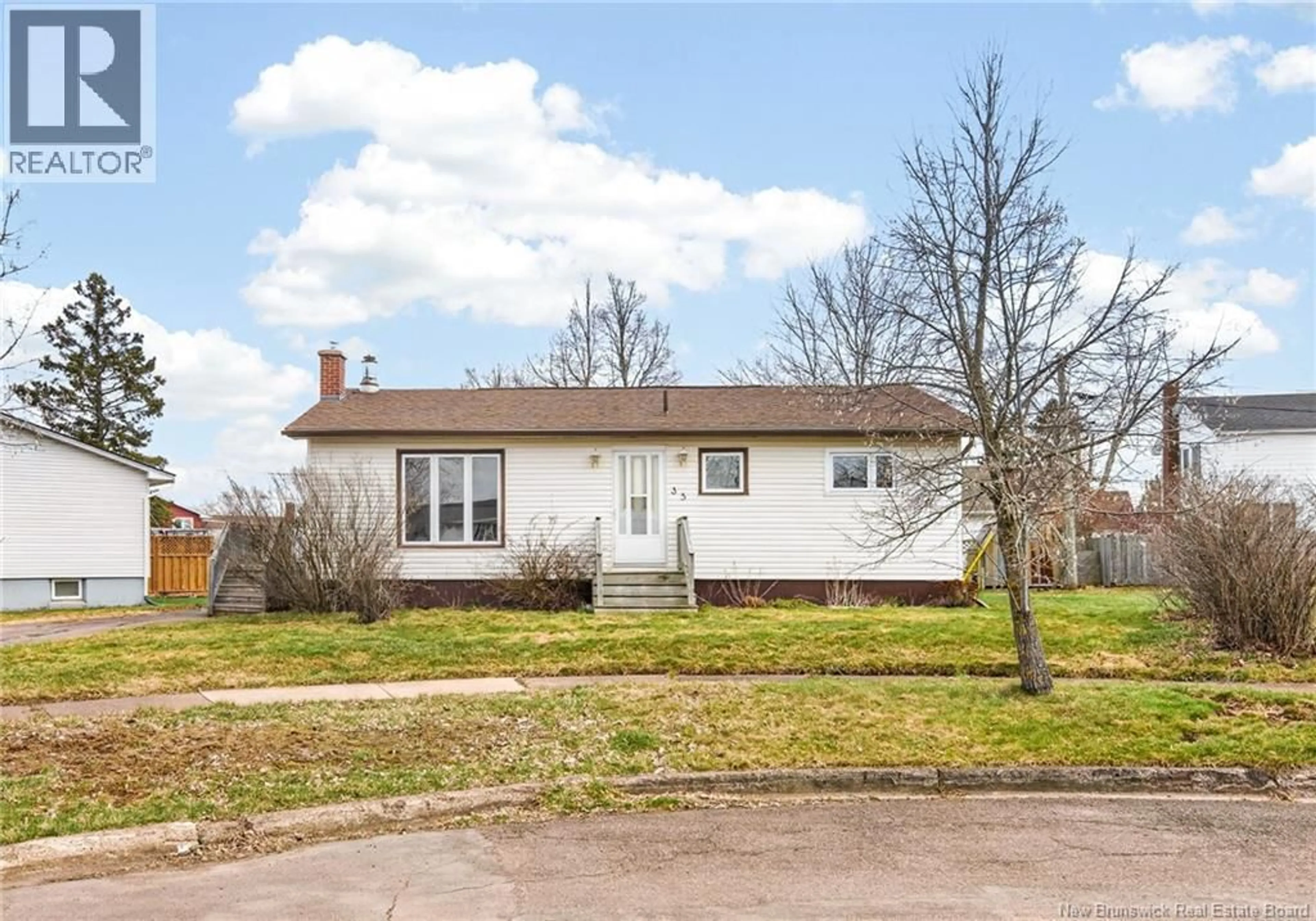 Home with vinyl exterior material, street for 35 QUEEN MARY CRESCENT, Moncton New Brunswick E1A3P7