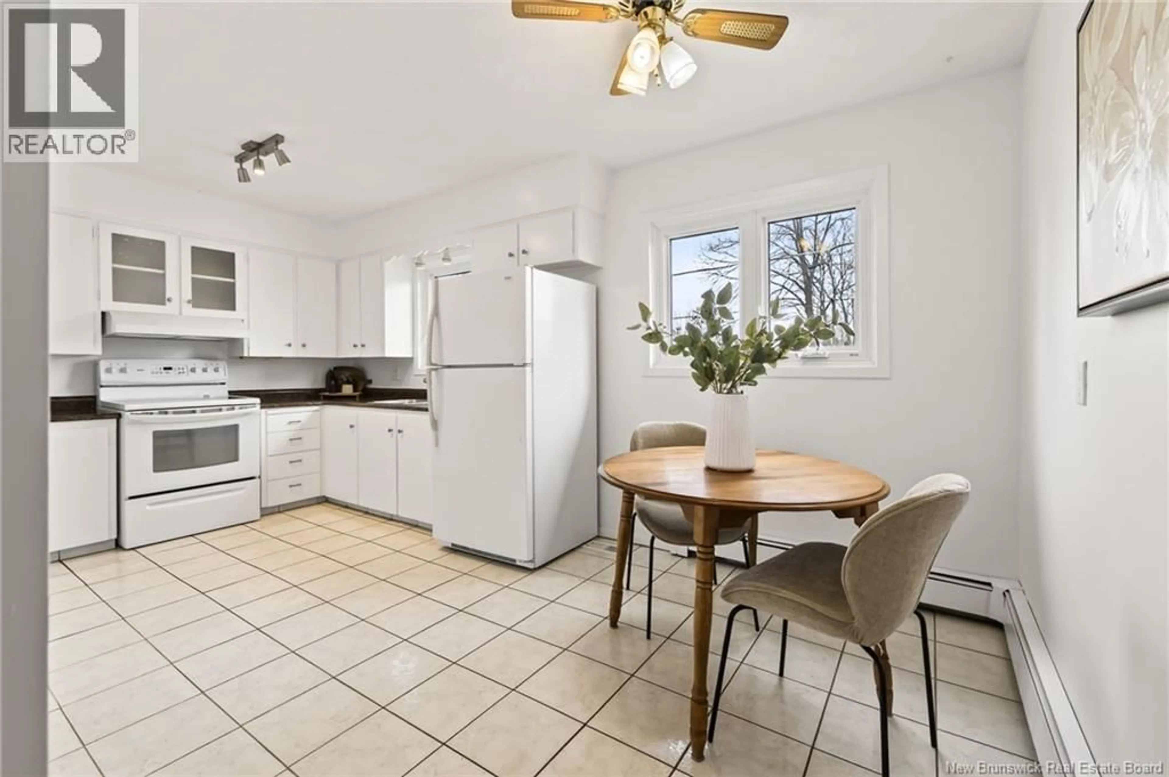 Standard kitchen, ceramic/tile floor for 35 QUEEN MARY CRESCENT, Moncton New Brunswick E1A3P7