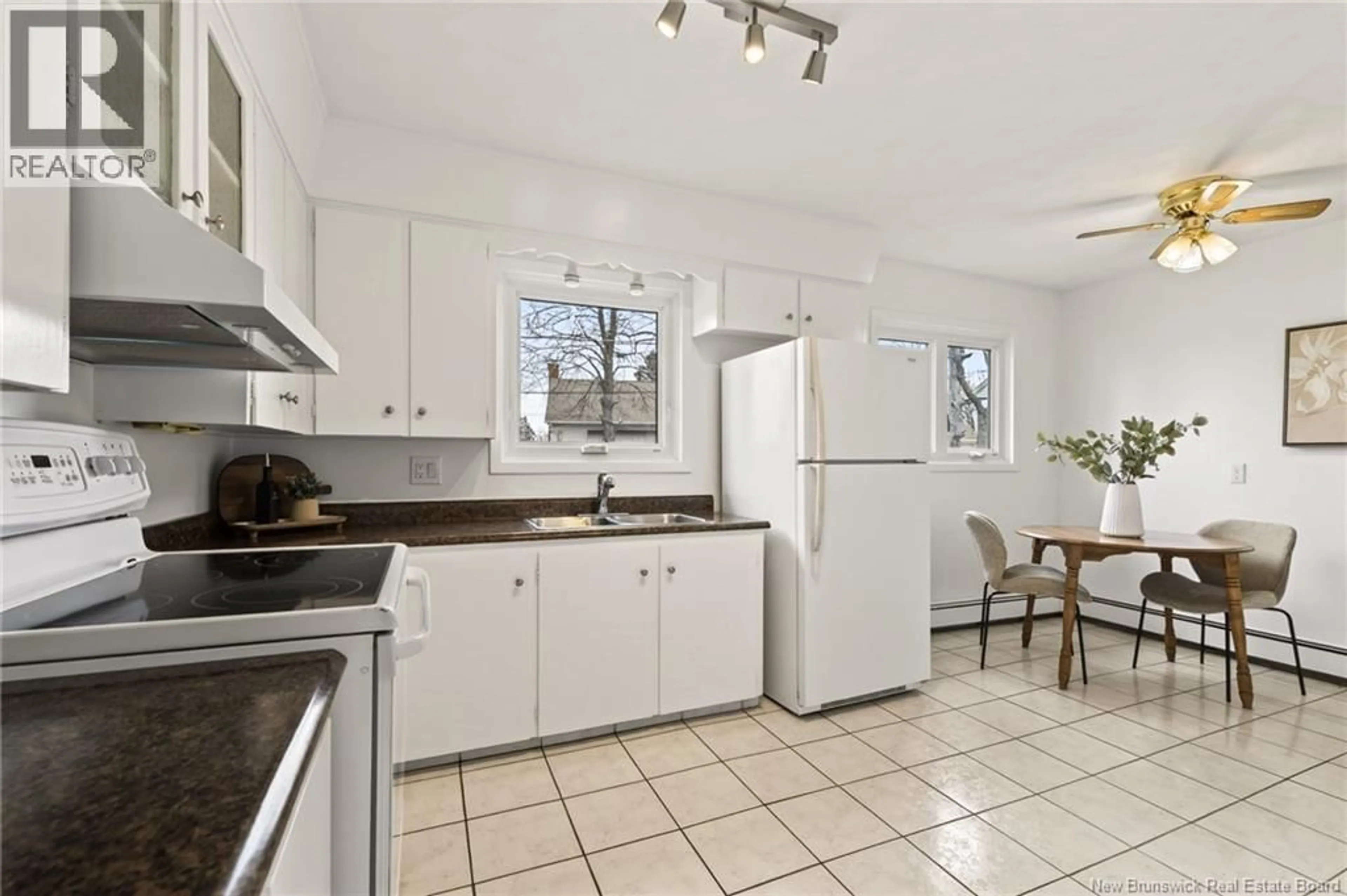 Standard kitchen, ceramic/tile floor for 35 QUEEN MARY CRESCENT, Moncton New Brunswick E1A3P7