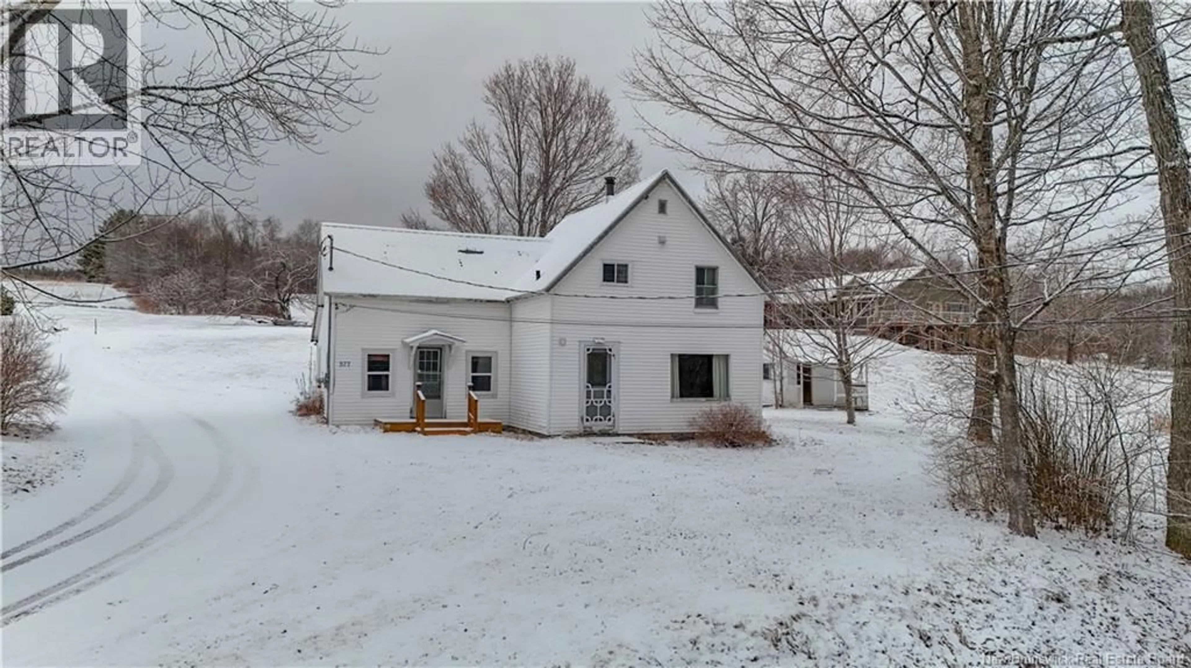 A pic from outside/outdoor area/front of a property/back of a property/a pic from drone, building for 577 OTIS DRIVE, Nackawic New Brunswick E6G1H6