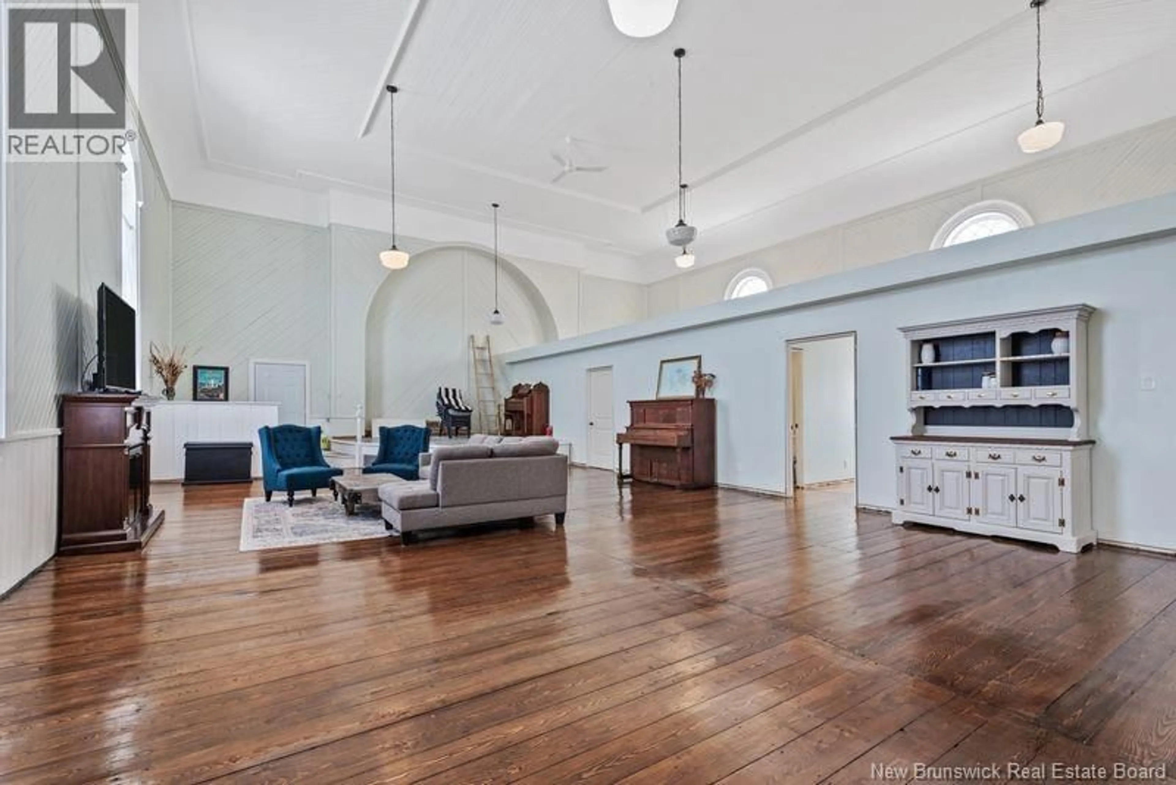 Indoor foyer for 32 MARY'S POINT ROAD, Harvey Bank New Brunswick E4H2N1