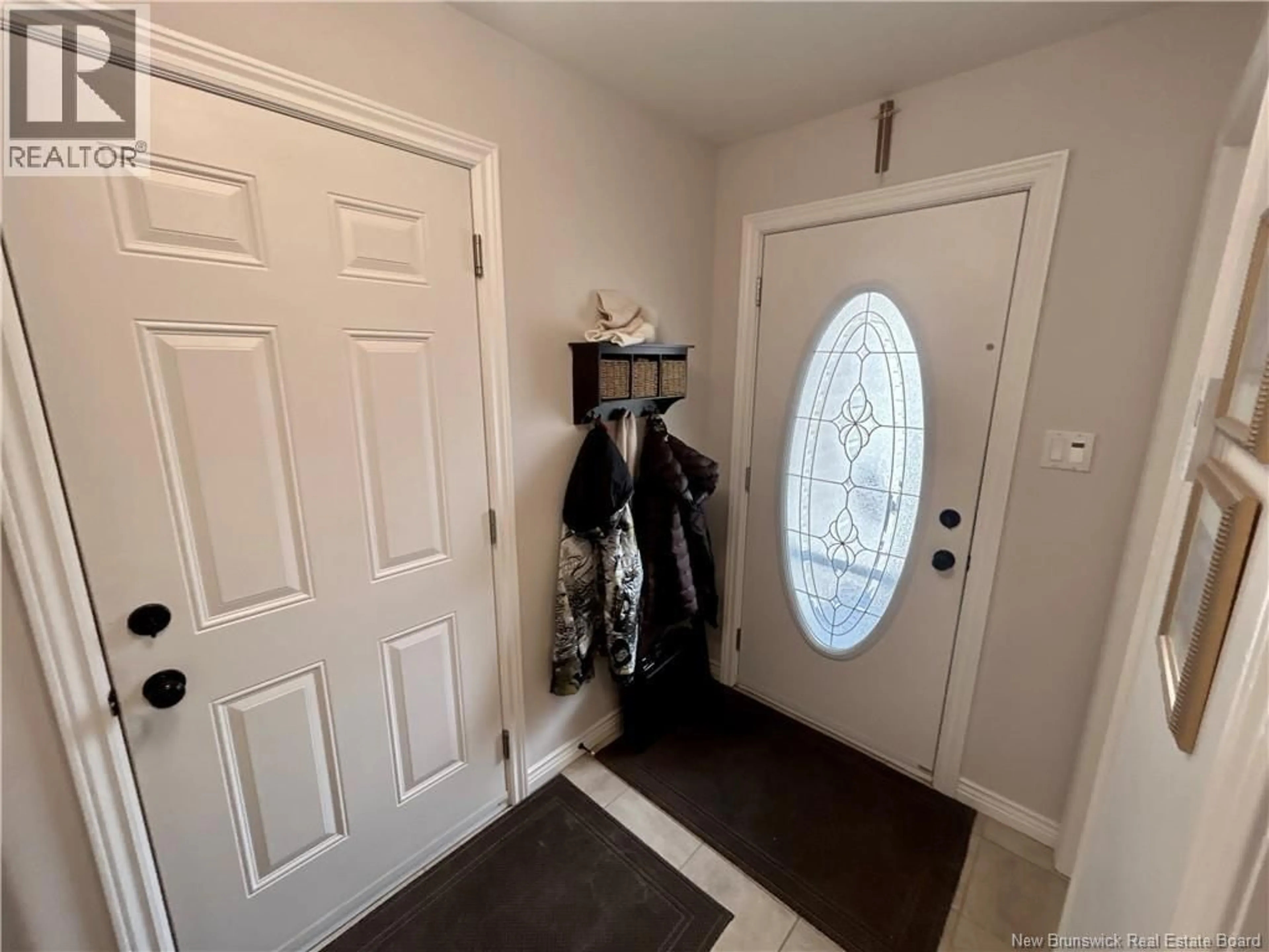 Indoor entryway for 154 DAMIEN STREET, Dieppe New Brunswick E1A0H3