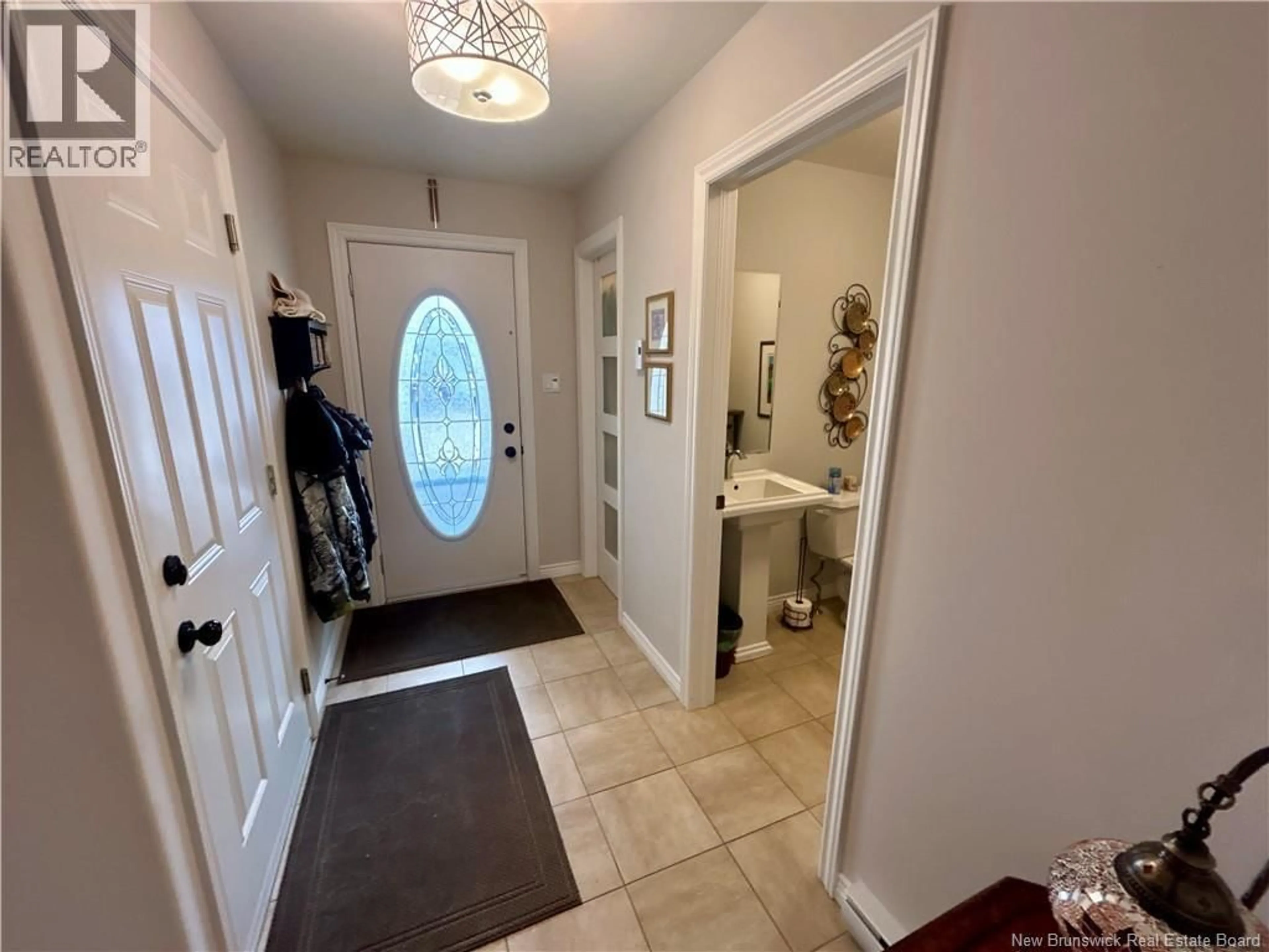 Indoor entryway for 154 DAMIEN STREET, Dieppe New Brunswick E1A0H3