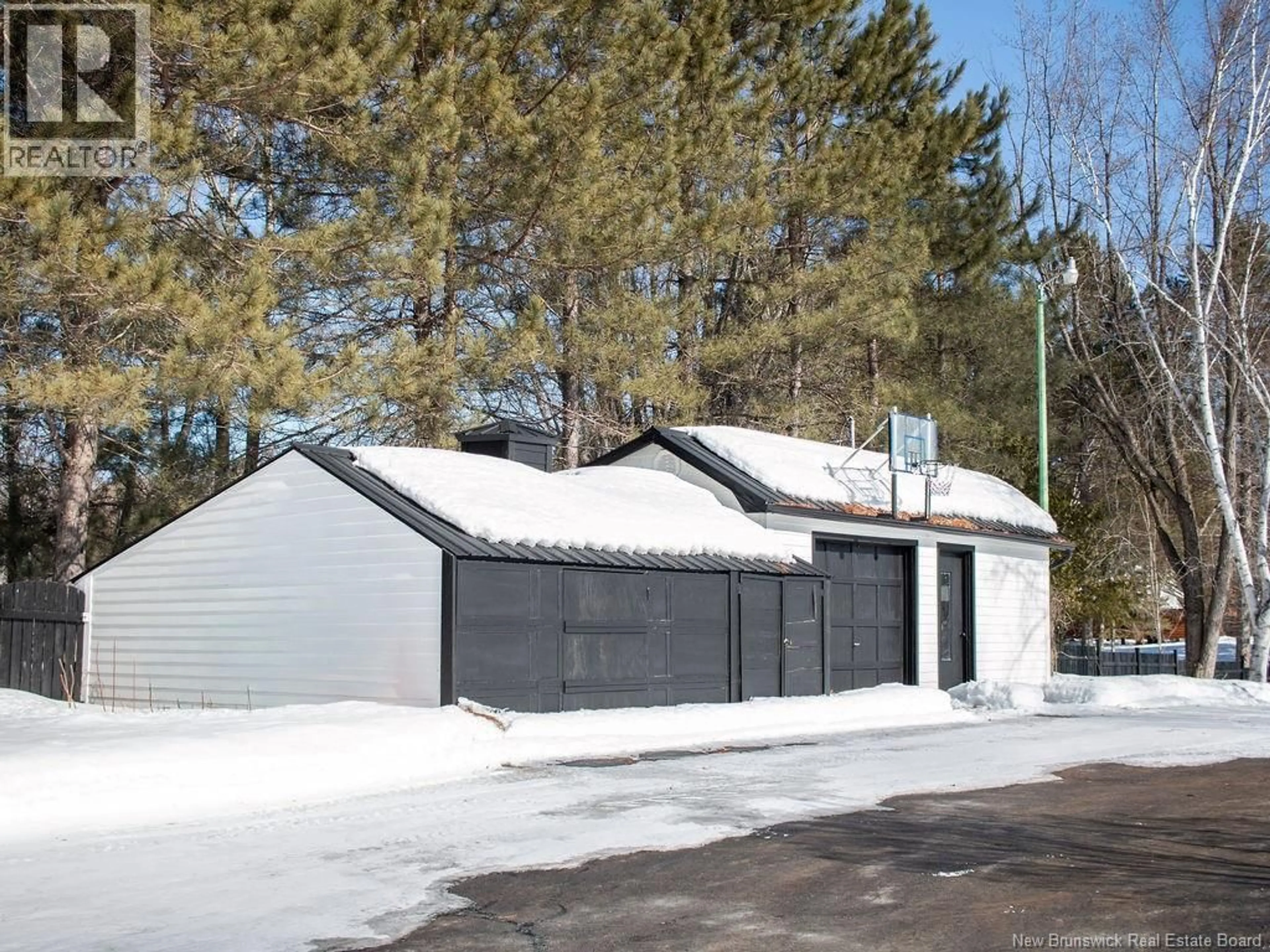 Indoor garage for 132 DE L'ILE ROAD, Lac Baker New Brunswick E7A1J8