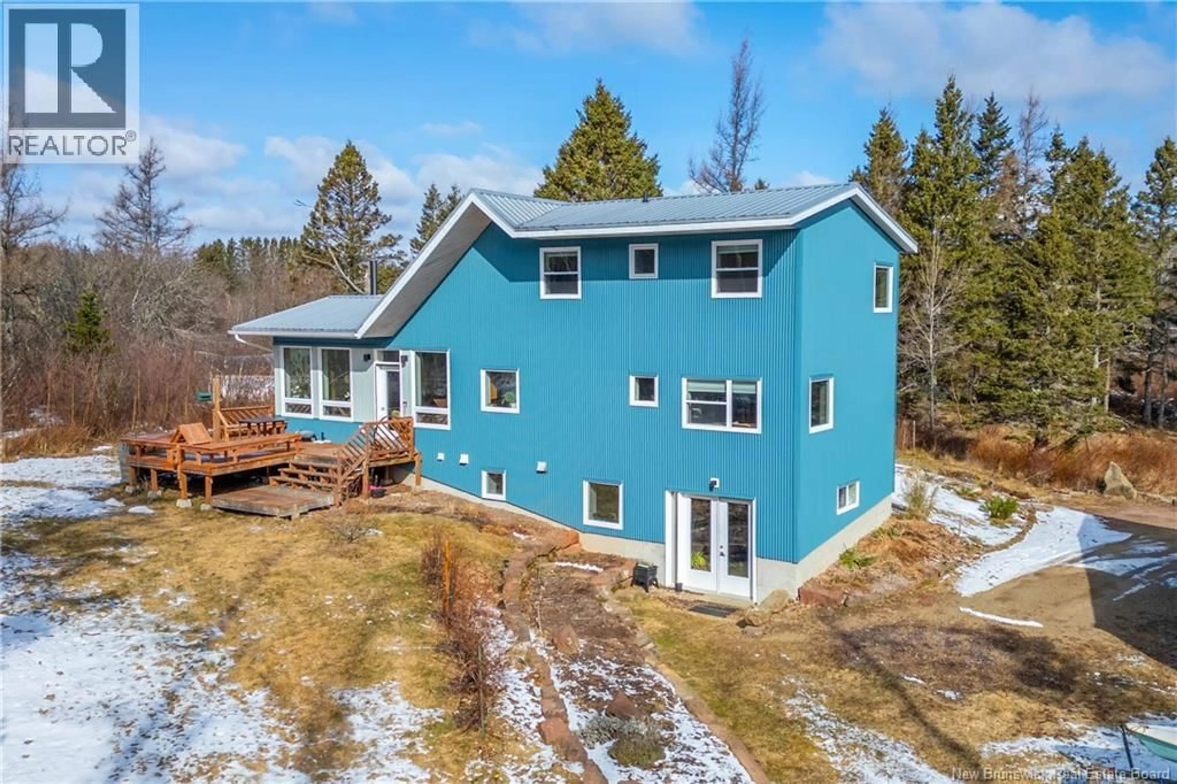 A pic from outside/outdoor area/front of a property/back of a property/a pic from drone, water/lake/river/ocean view for 106 CHARLOTTE STREET, Sackville New Brunswick E4L2Y7