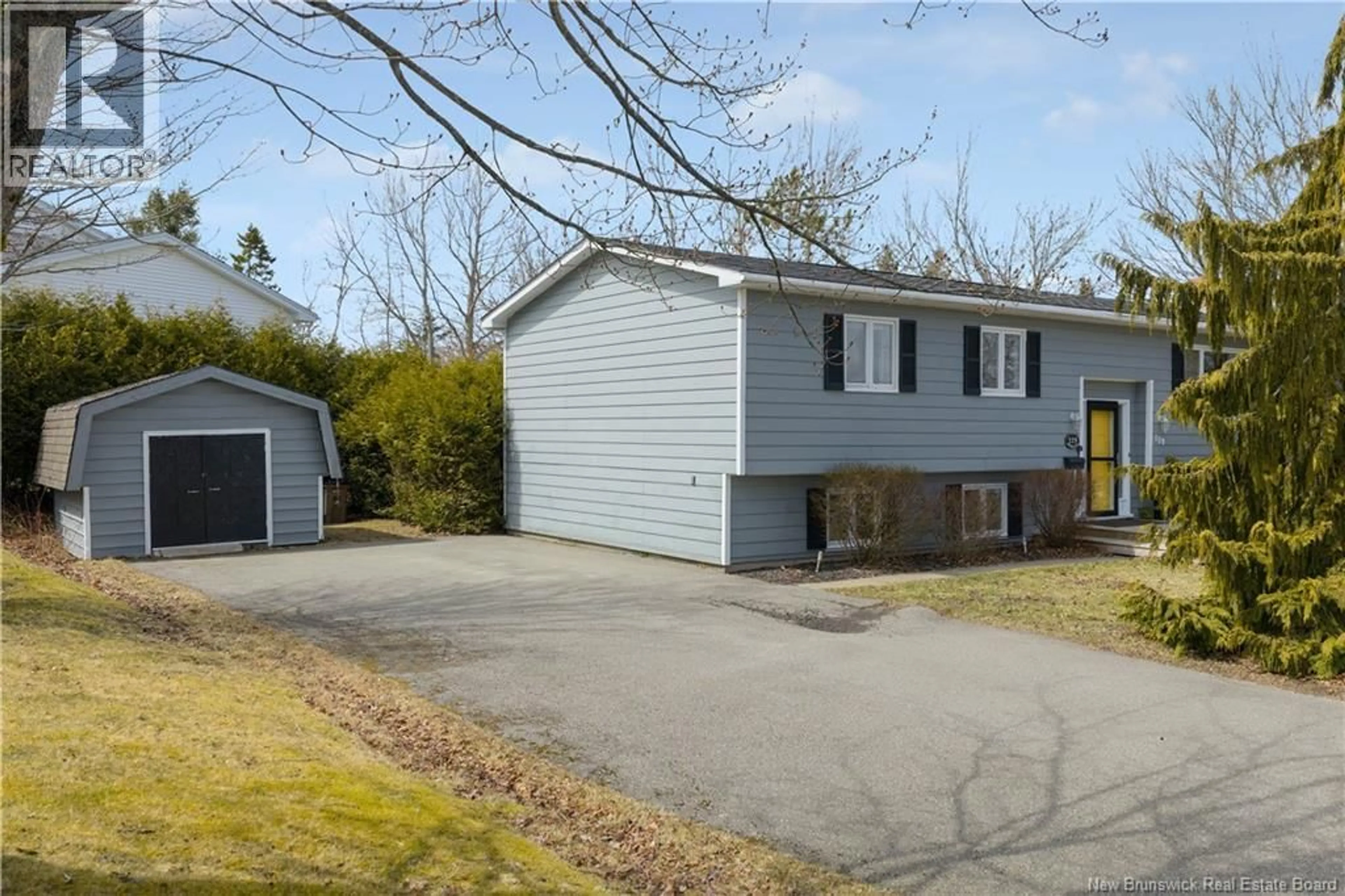 A pic from outside/outdoor area/front of a property/back of a property/a pic from drone, street for 119 WESTGATE DRIVE, Saint John New Brunswick E2M5C6
