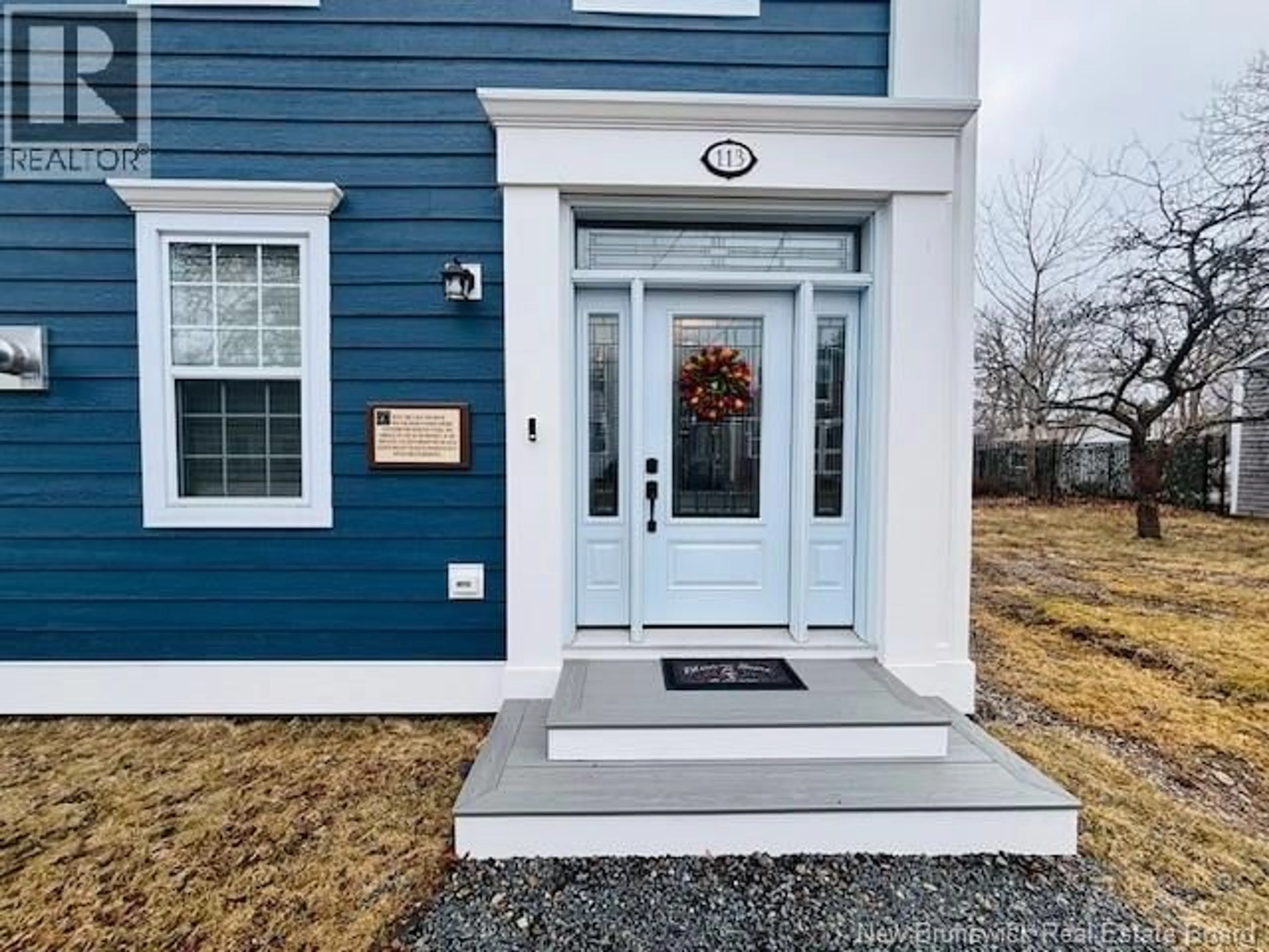 Indoor entryway for 113 QUEEN STREET, Saint Andrews New Brunswick E5B1C7