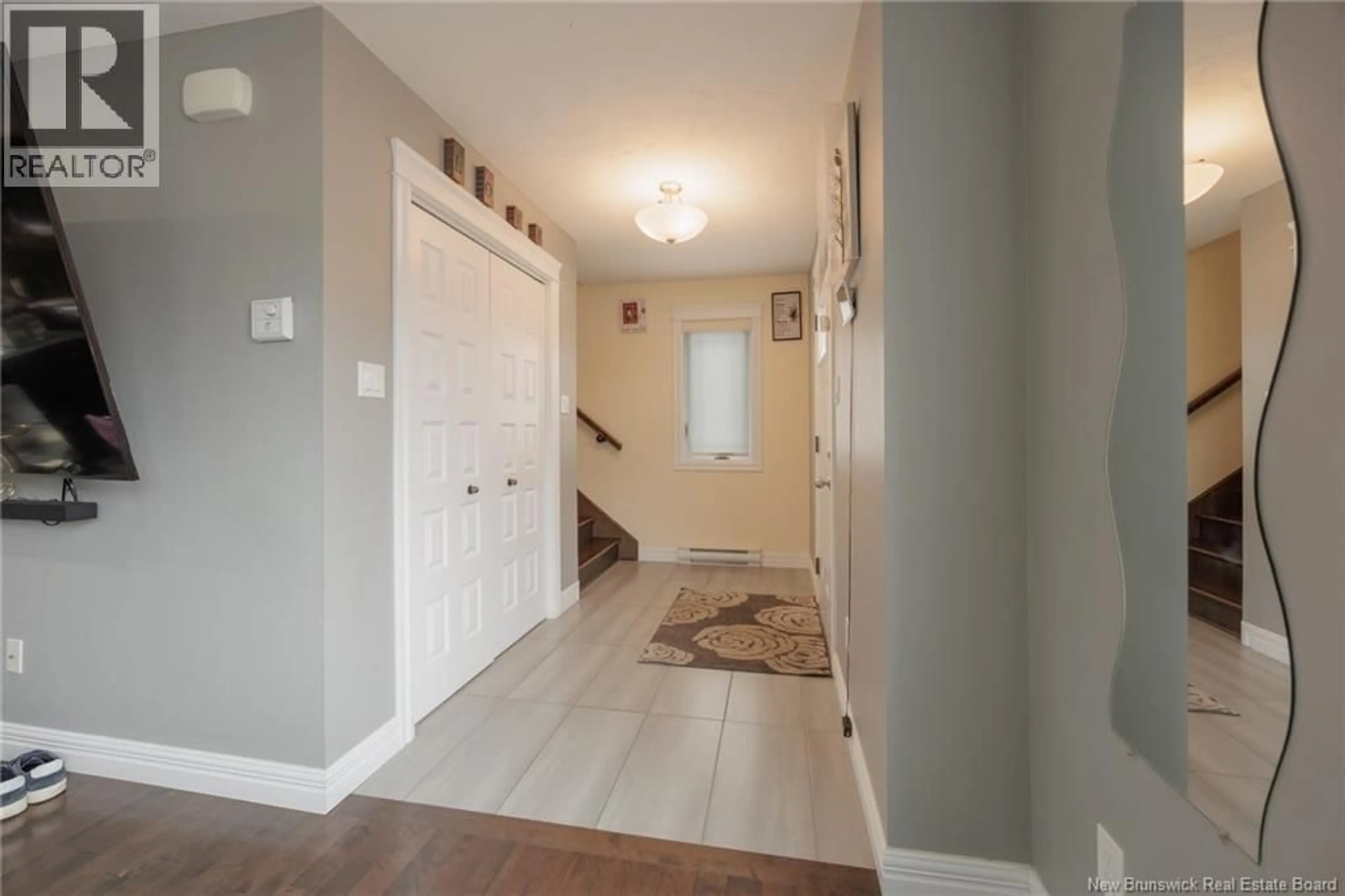 Indoor entryway for 15 JANICK COURT, Moncton New Brunswick E1A9L6