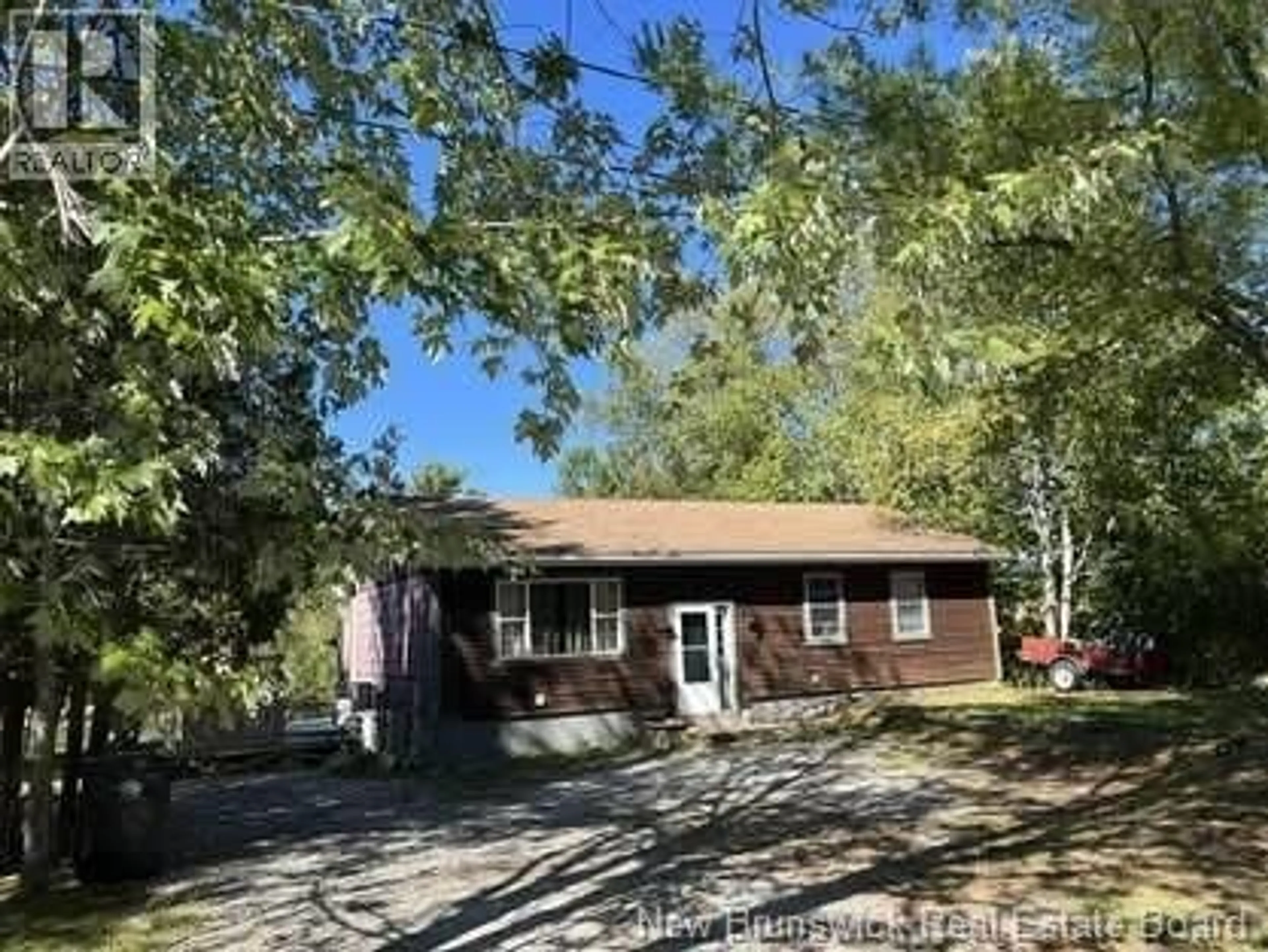 A pic from outside/outdoor area/front of a property/back of a property/a pic from drone, street for 55 RANDALL DRIVE, Hampton New Brunswick E5N6A4