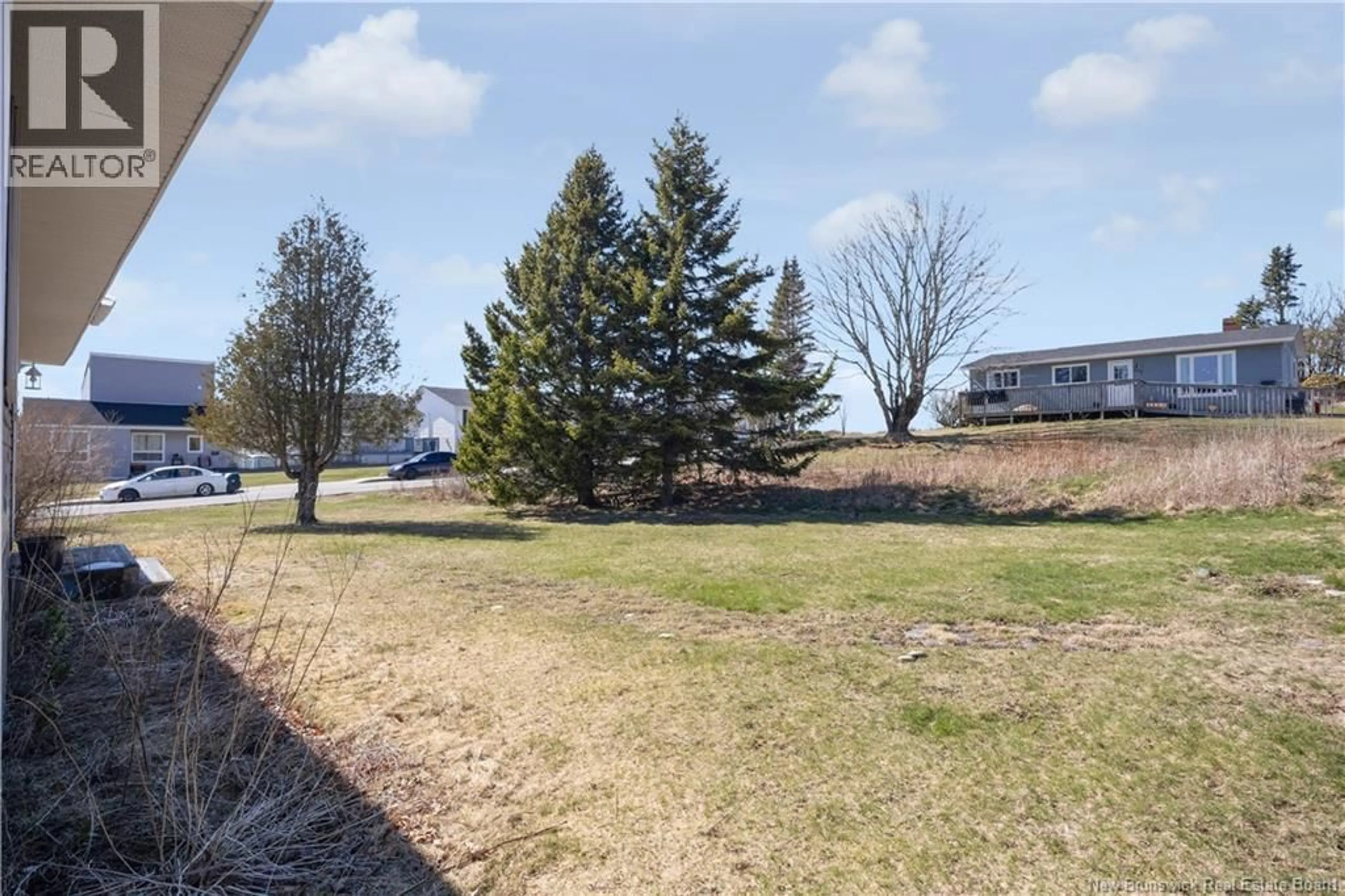 A pic from outside/outdoor area/front of a property/back of a property/a pic from drone, street for 60 EDEN STREET, Saint John New Brunswick E2P1C3