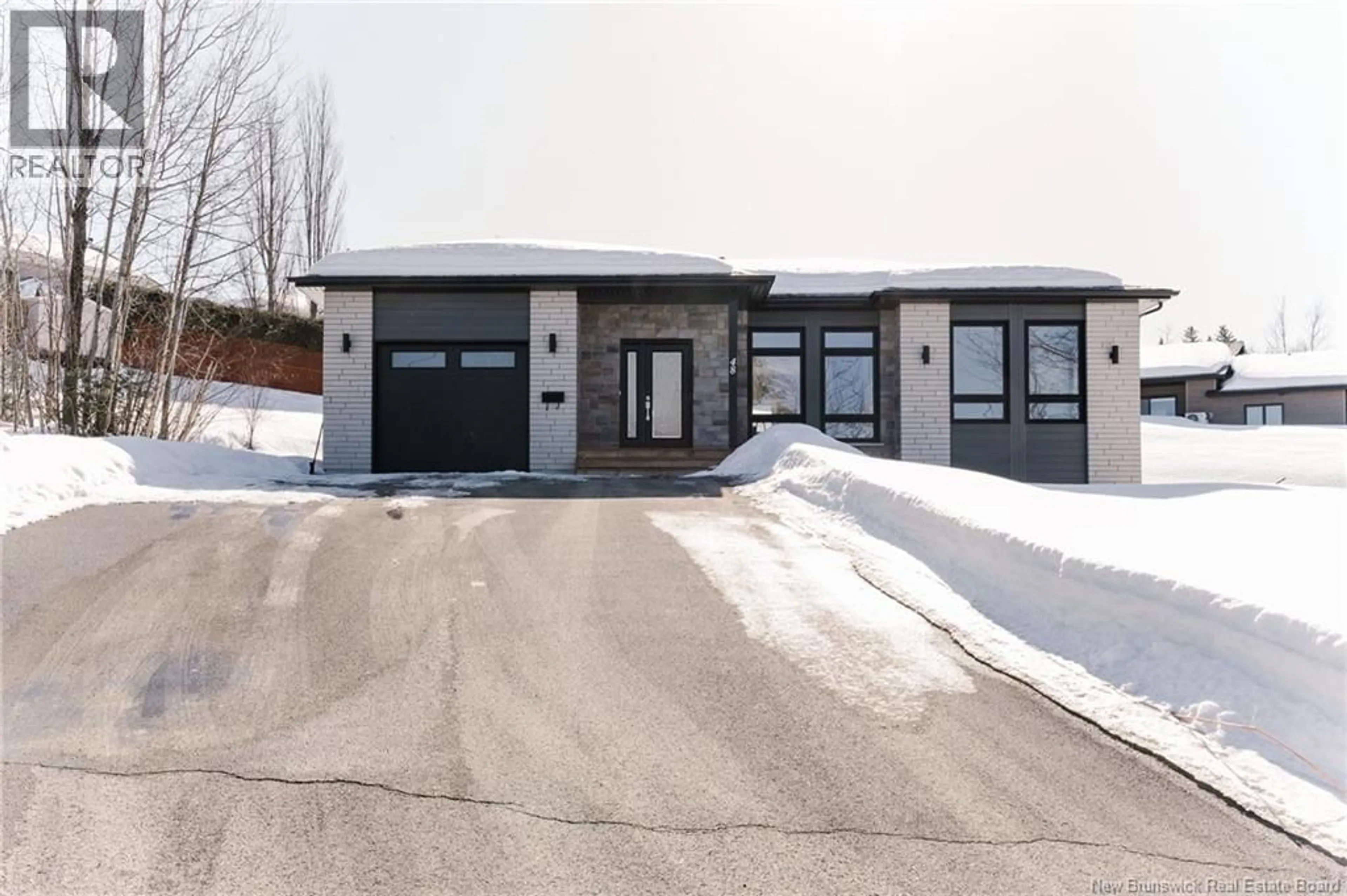 Indoor garage for 48 MGR-ROY AVENUE, Edmundston New Brunswick E3V4G4