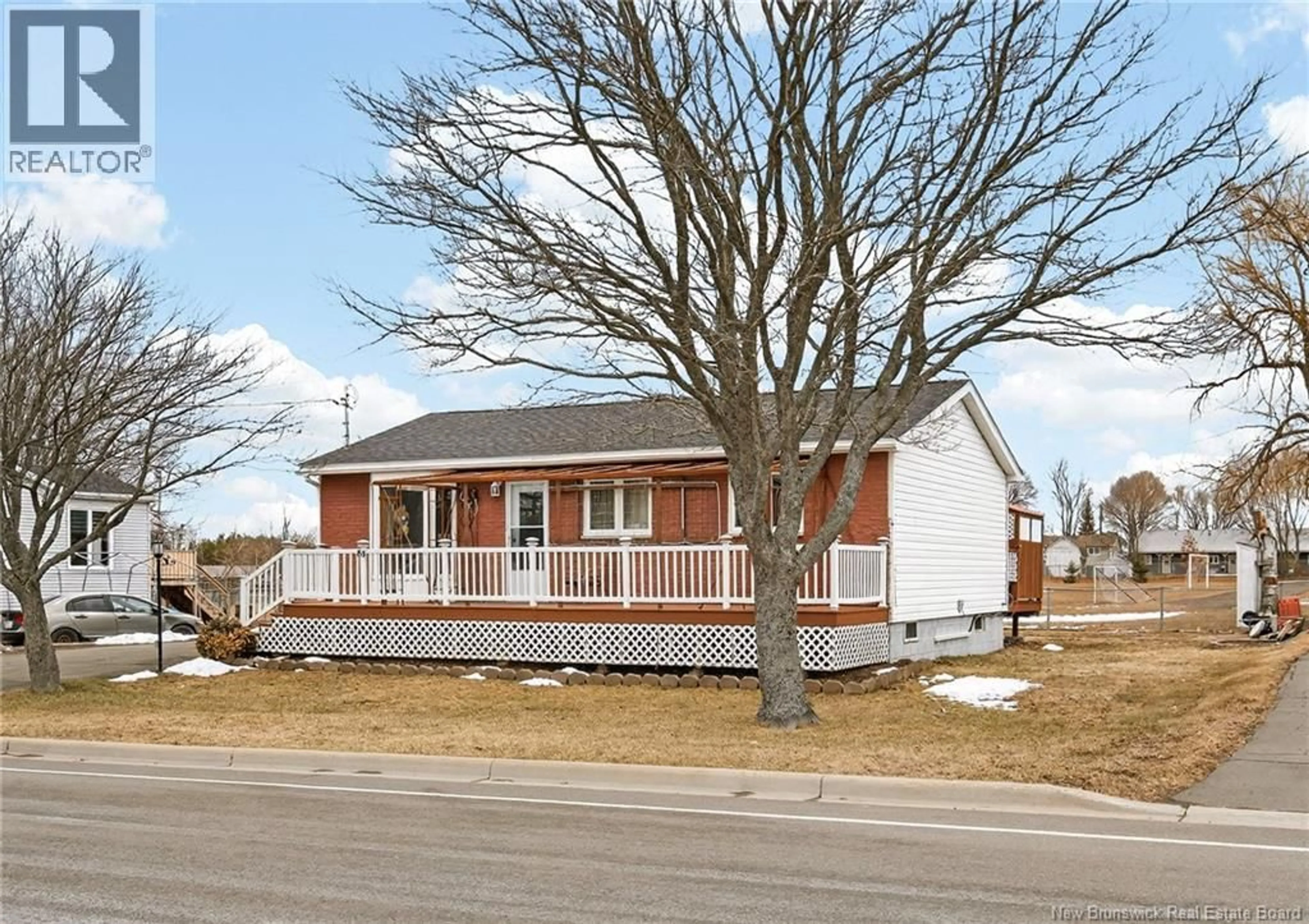 Home with vinyl exterior material, street for 86 BROWN STREET, Shediac New Brunswick E4P1J7