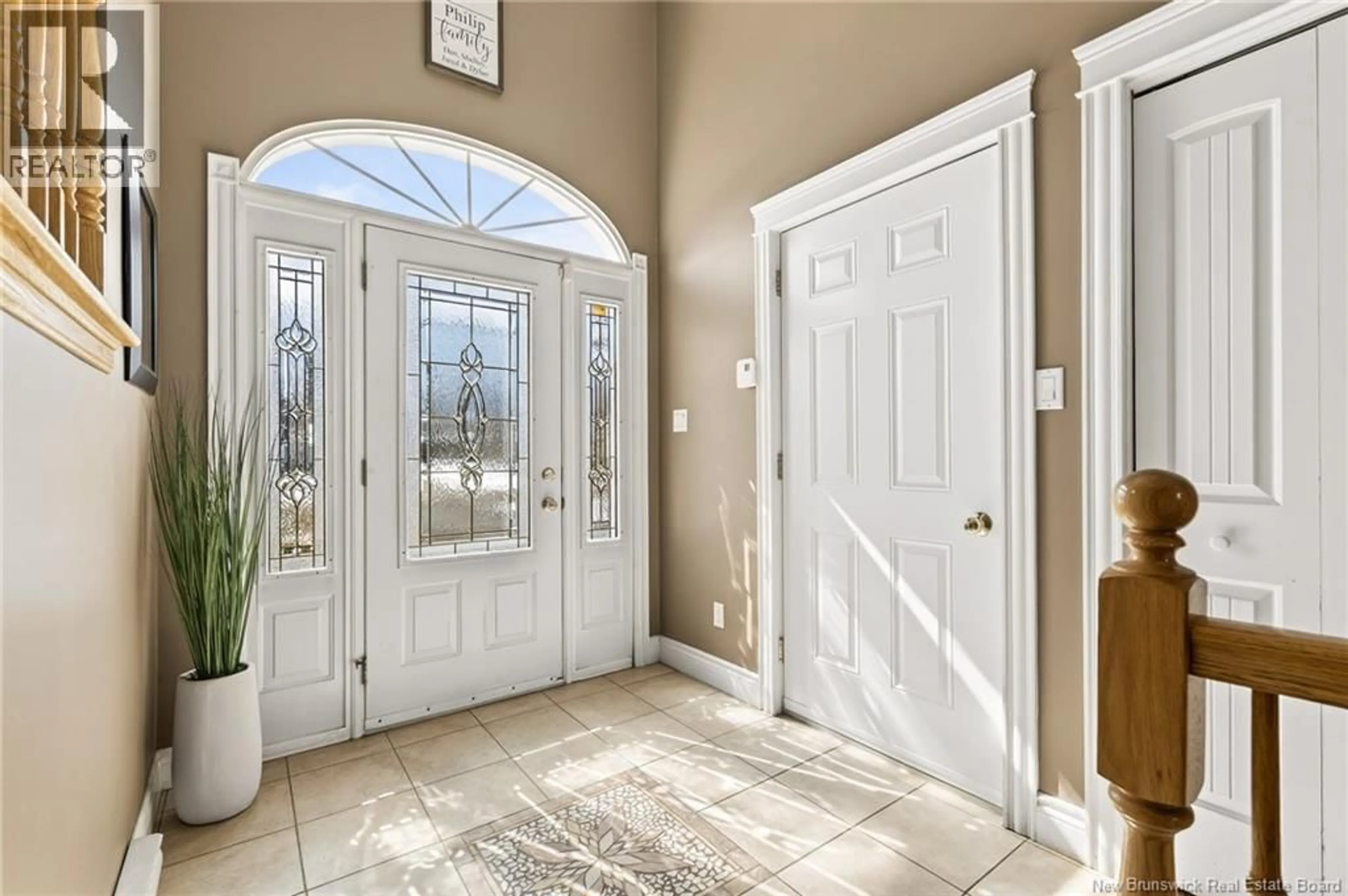 Indoor entryway for 23 JOEY, Saint-Antoine New Brunswick E4V3L4