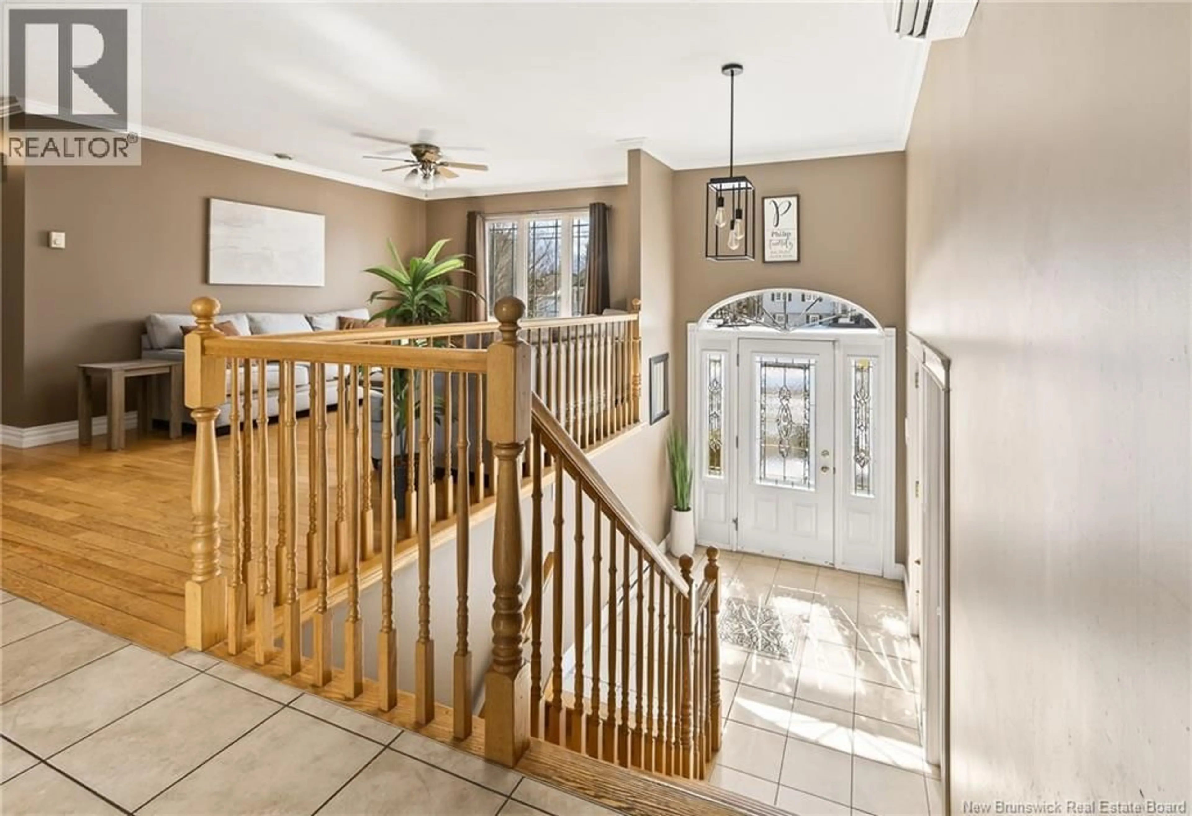 Indoor entryway for 23 JOEY, Saint-Antoine New Brunswick E4V3L4