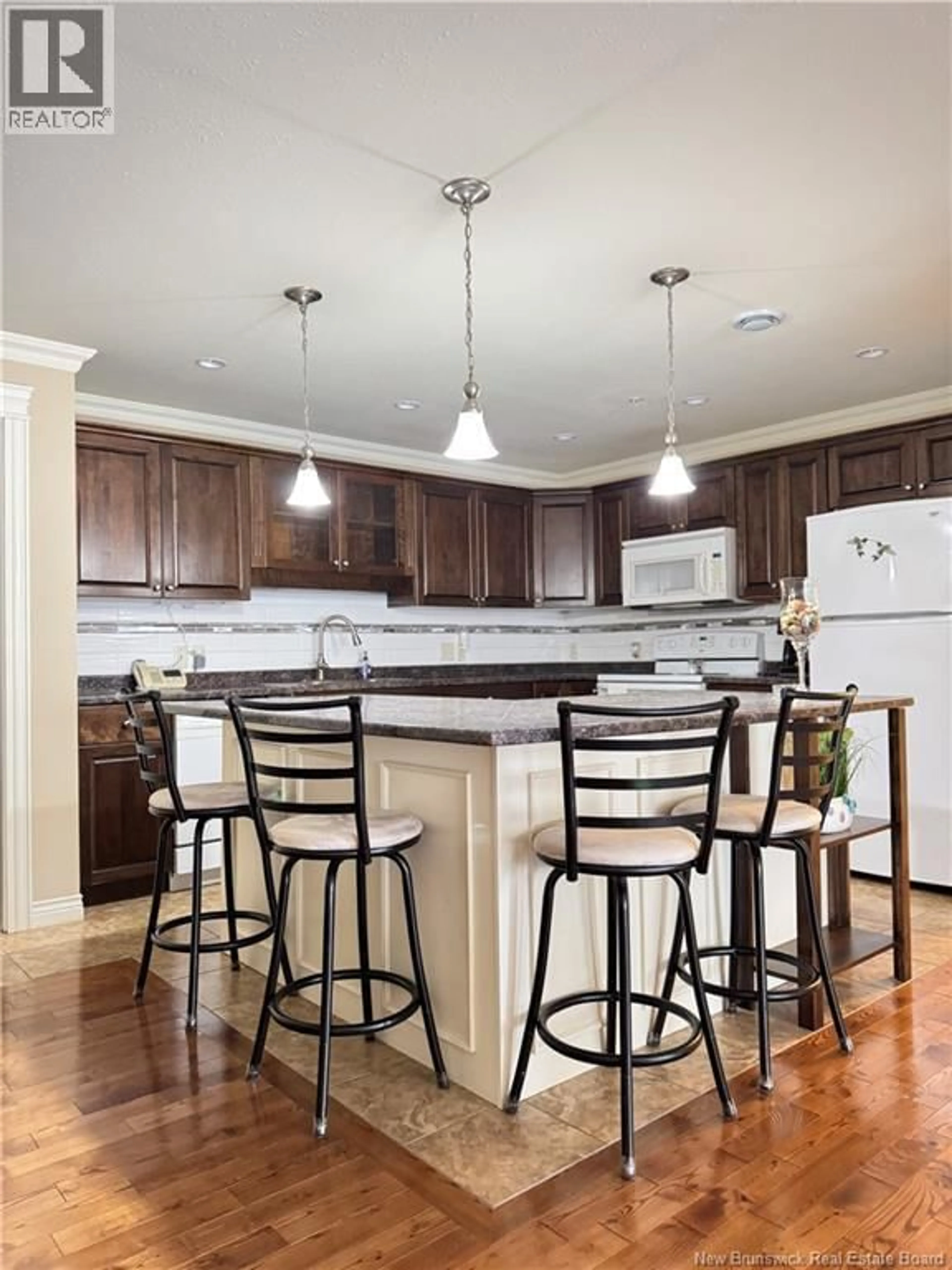 Contemporary kitchen, unknown for 105 - 165 VALCOUR DRIVE, Fredericton New Brunswick E3C0H5