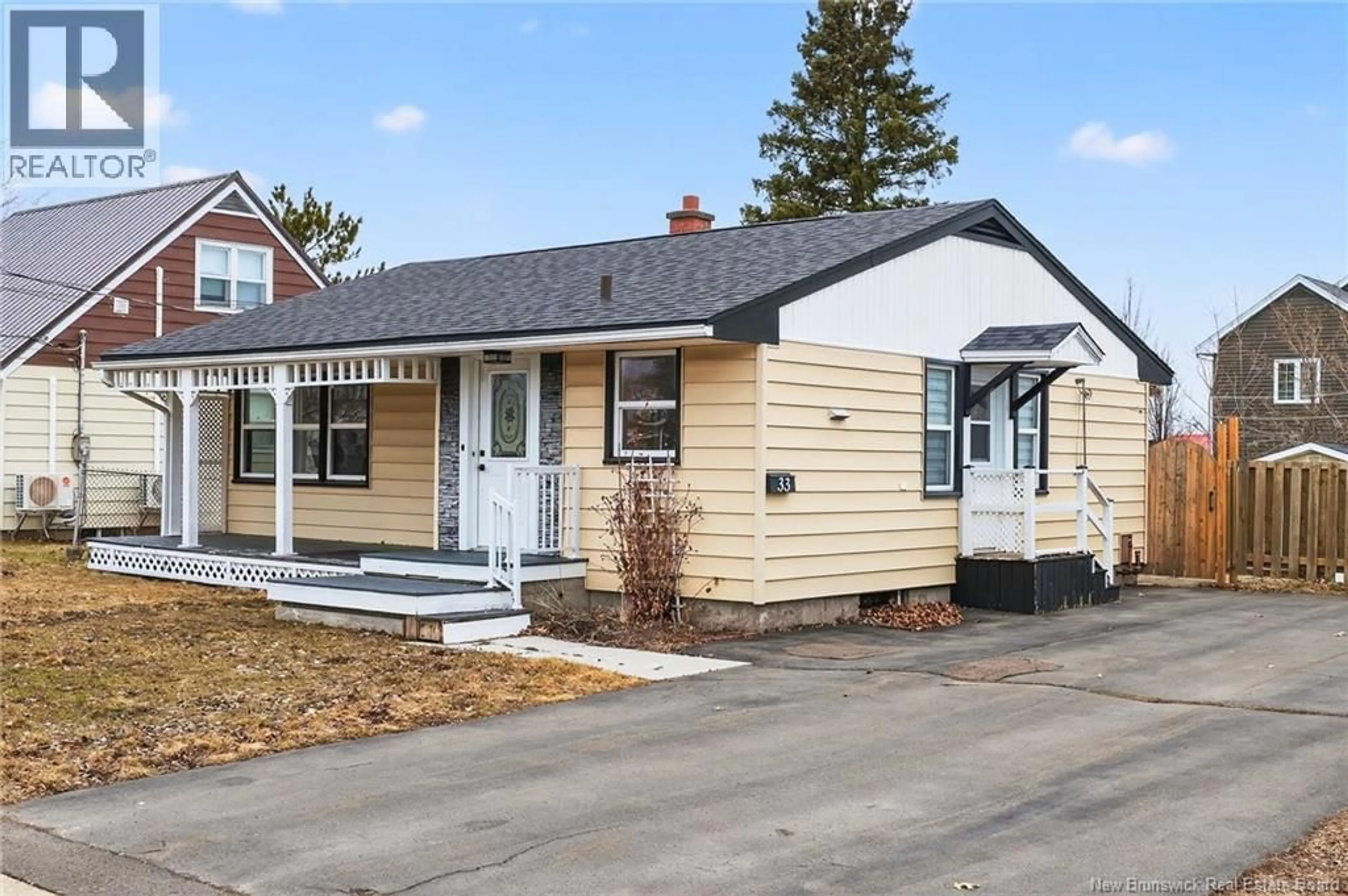 Home with vinyl exterior material, street for 33 HOWS CRESCENT, Moncton New Brunswick E1E1S9